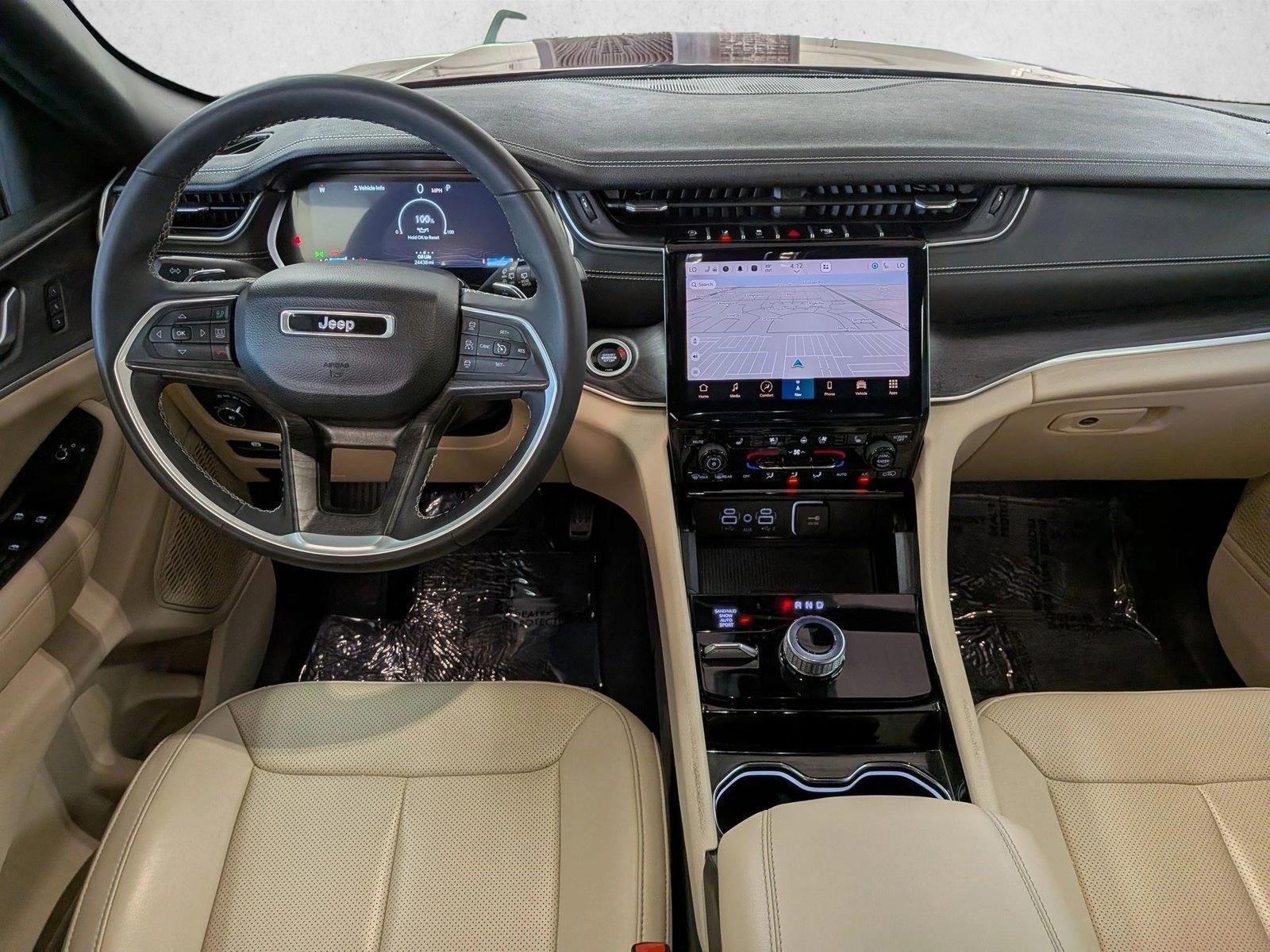 Thumbnail: 2023 Jeep Grand Cherokee - 3