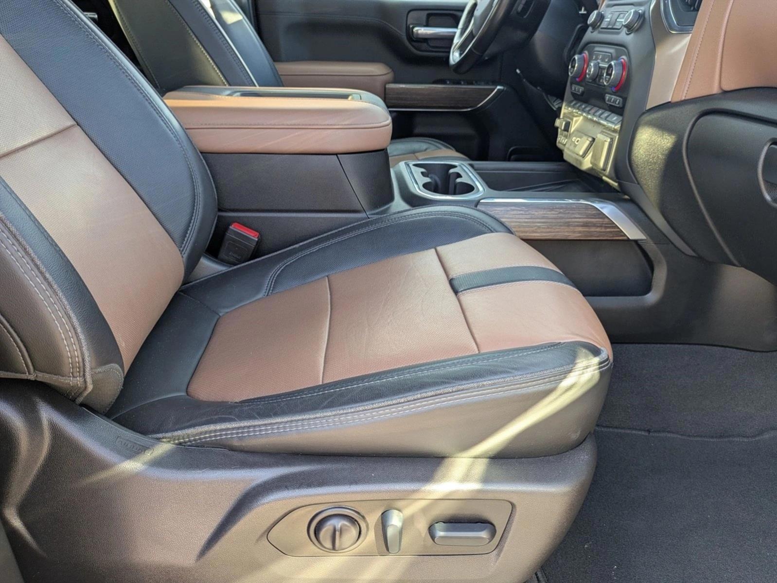 Thumbnail: 2022 Chevrolet Silverado 3500 - 4