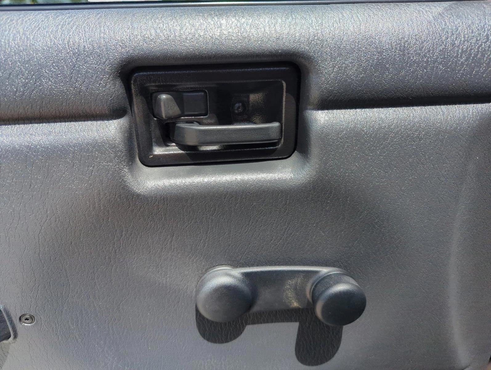Thumbnail: 2005 Jeep Wrangler - 3