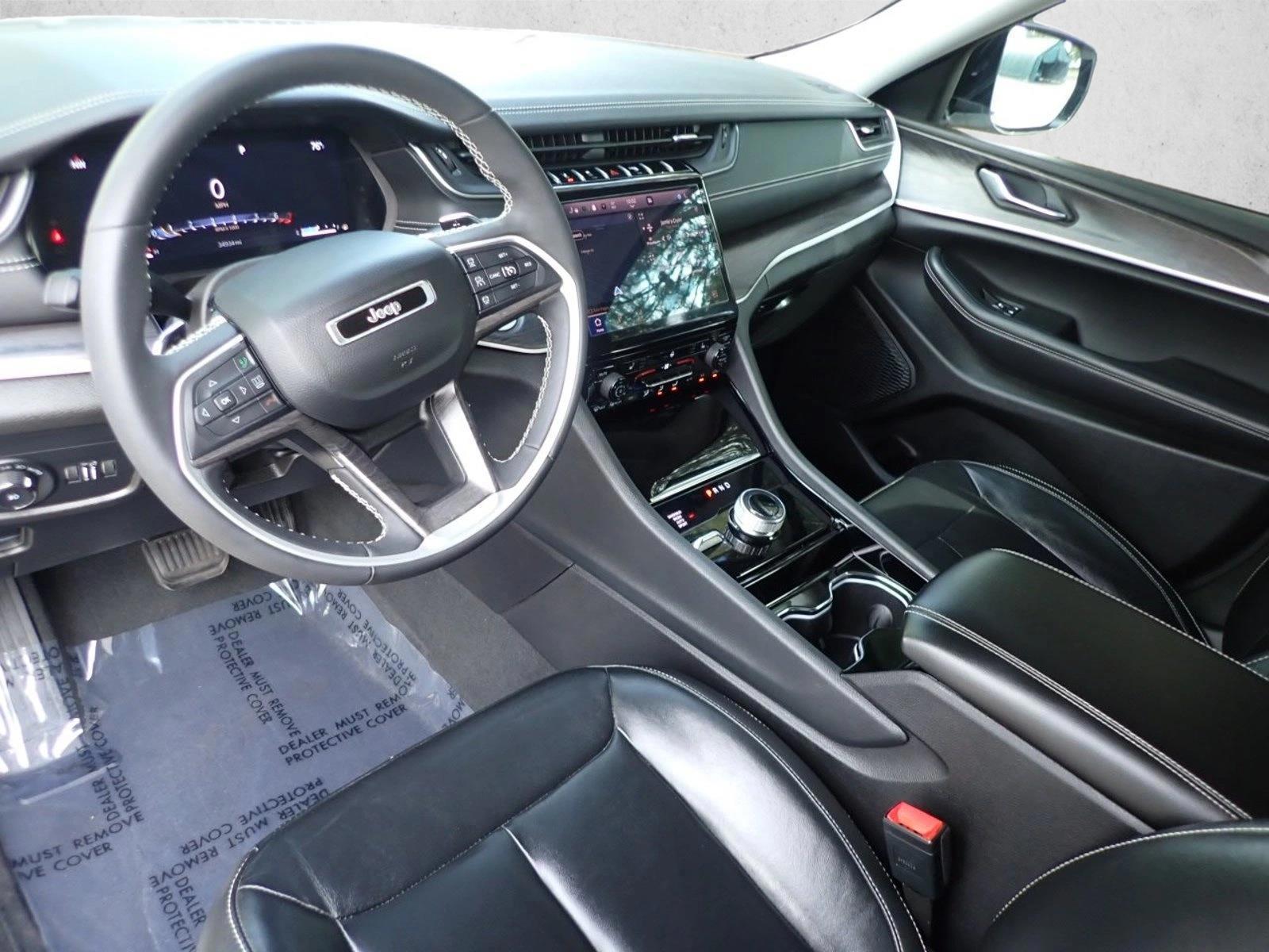 Thumbnail: 2023 Jeep Grand Cherokee - 3