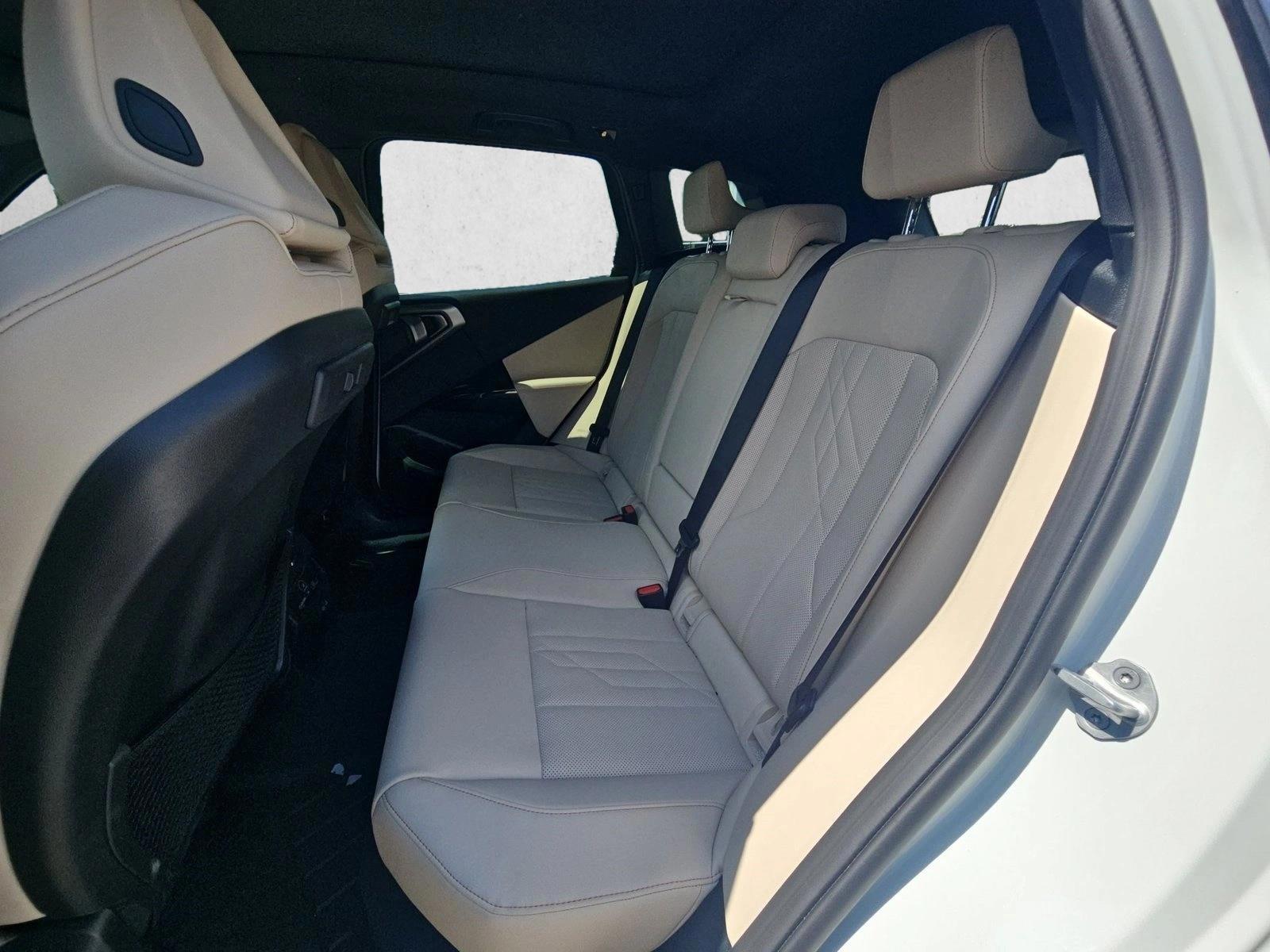 2026 BMW X3 30 - Photo 11