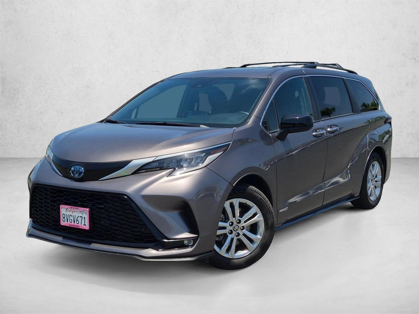 Thumbnail: 2021 Toyota Sienna - 1