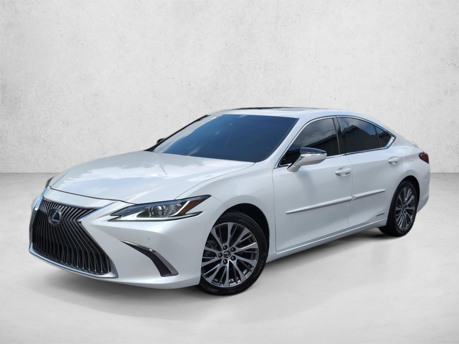 Thumbnail: 2020 Lexus ES - 1