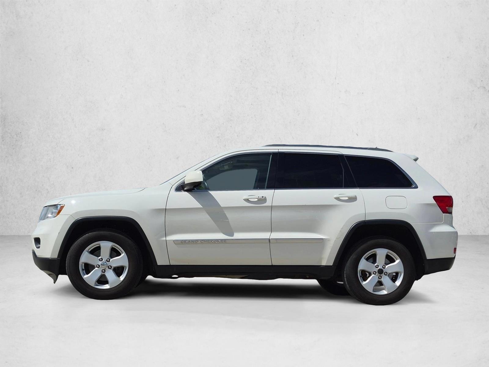 Thumbnail: 2011 Jeep Grand Cherokee - 2