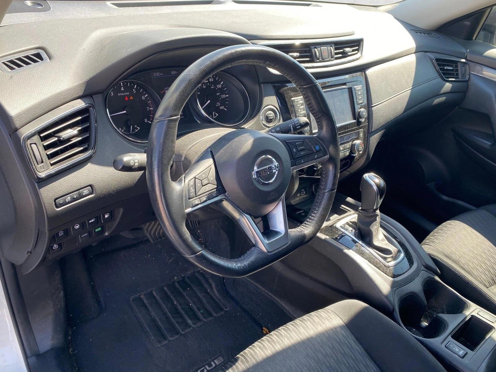 Thumbnail: 2019 Nissan Rogue - 3