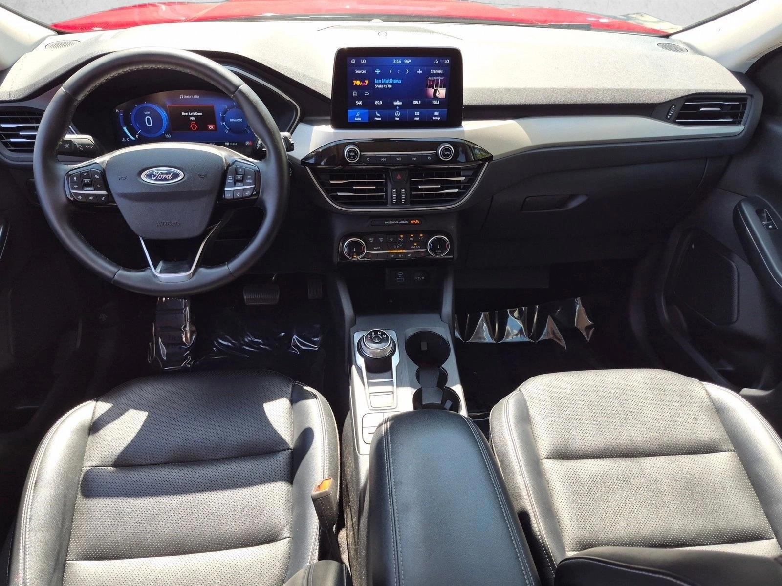 Thumbnail: 2022 Ford Escape - 3