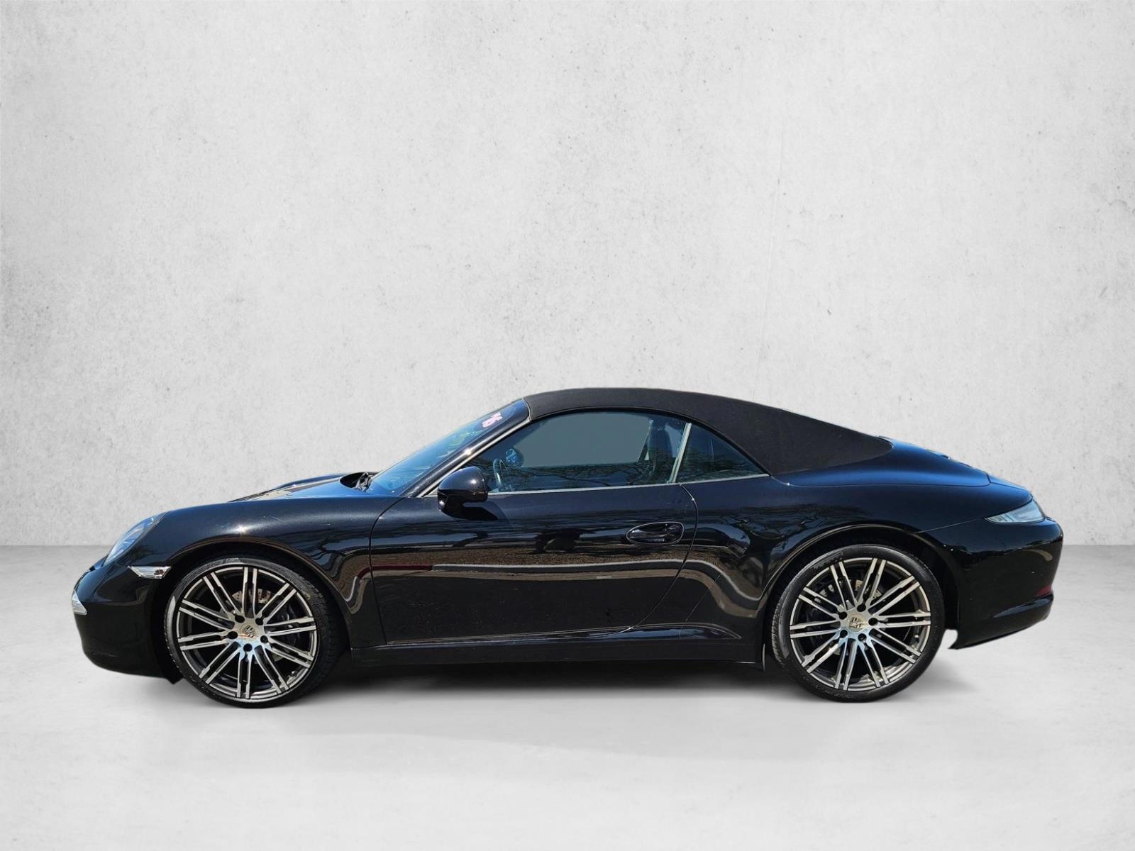 Thumbnail: 2016 Porsche 911 - 2
