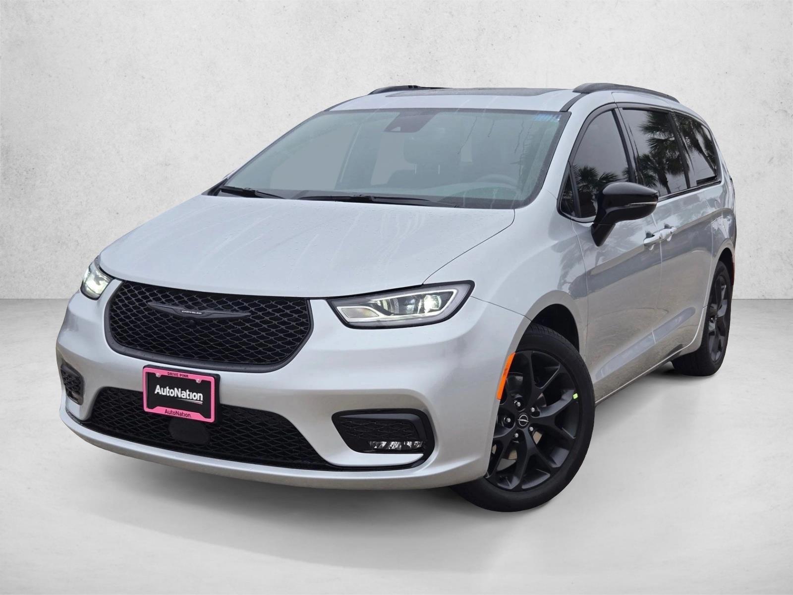 Thumbnail: 2026 Chrysler Pacifica - 1