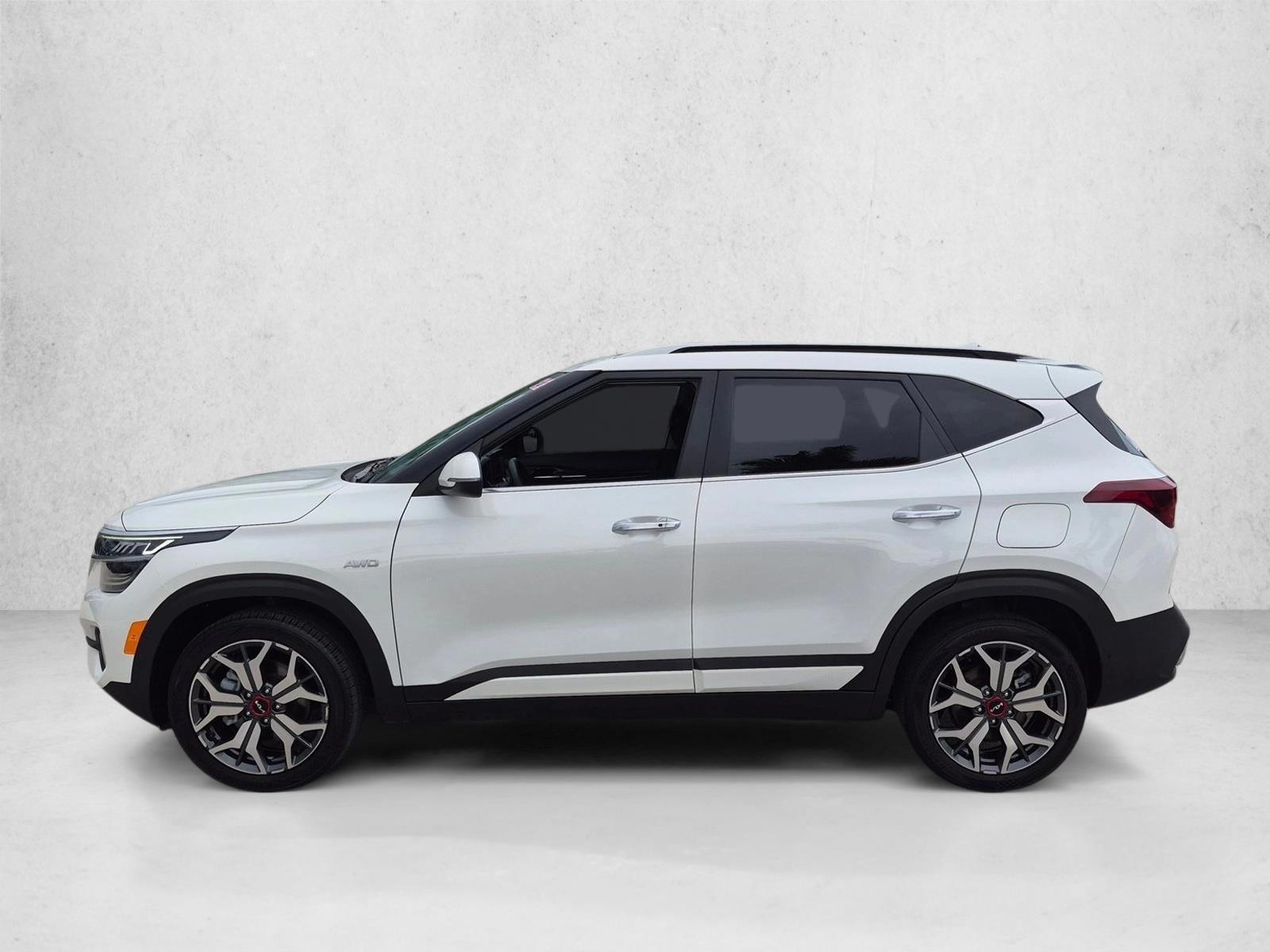 Thumbnail: 2022 Kia Seltos - 2