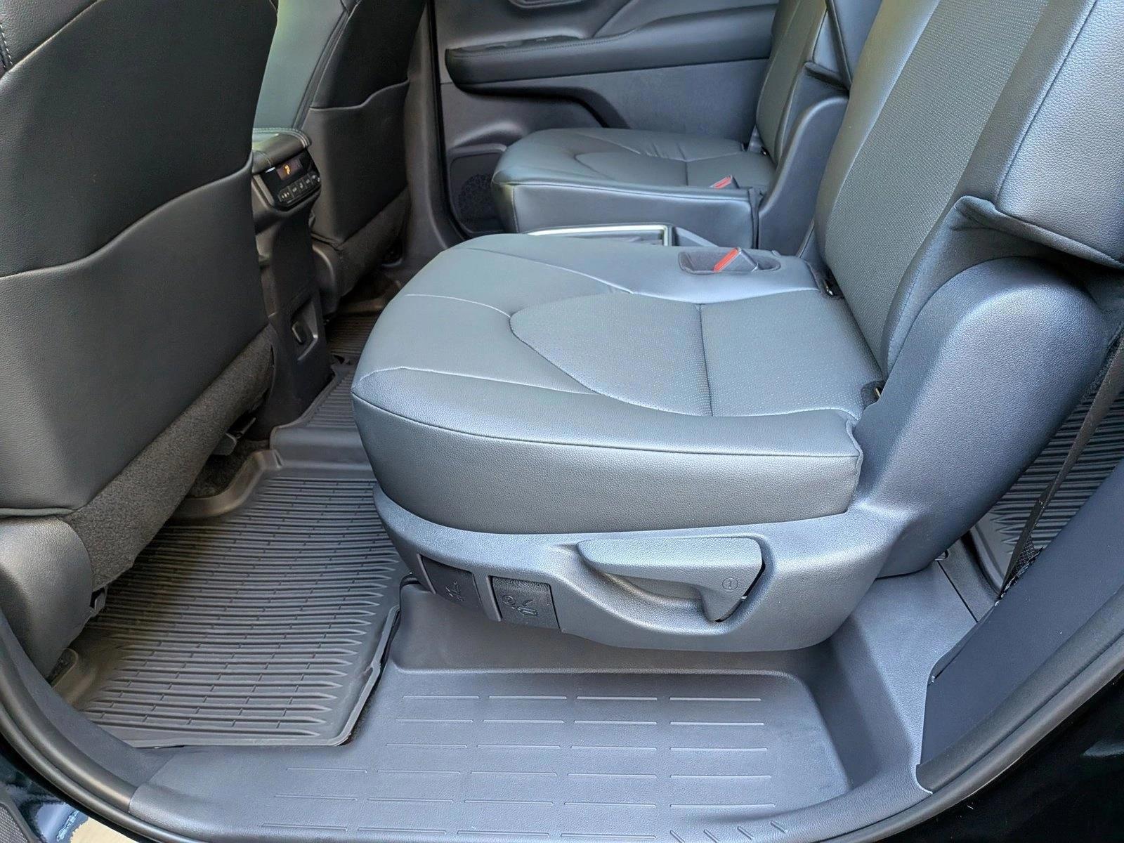 Thumbnail: 2026 Toyota Grand Highlander - 4