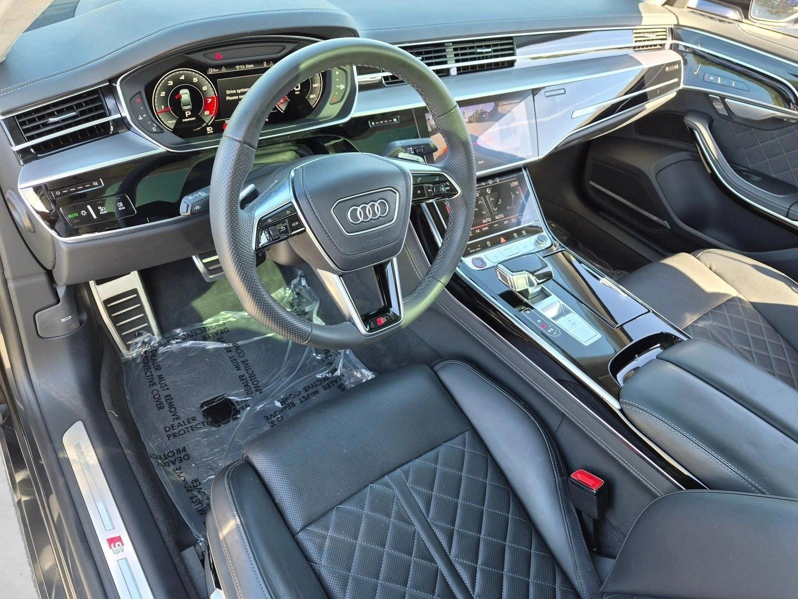 Thumbnail: 2023 Audi S8 - 3