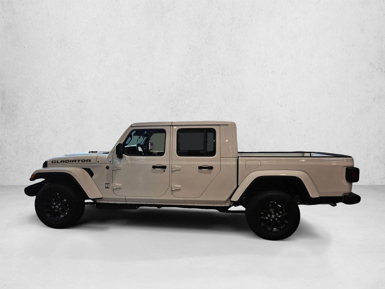 Thumbnail: 2026 Jeep Gladiator - 2