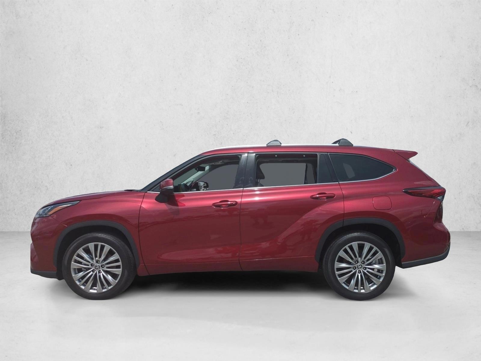 Thumbnail: 2022 Toyota Highlander - 2