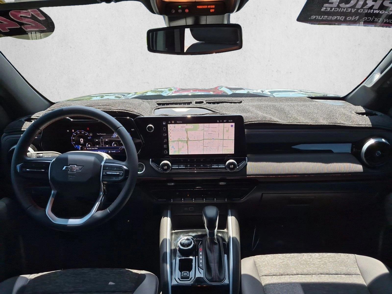 Thumbnail: 2024 Chevrolet Colorado - 3