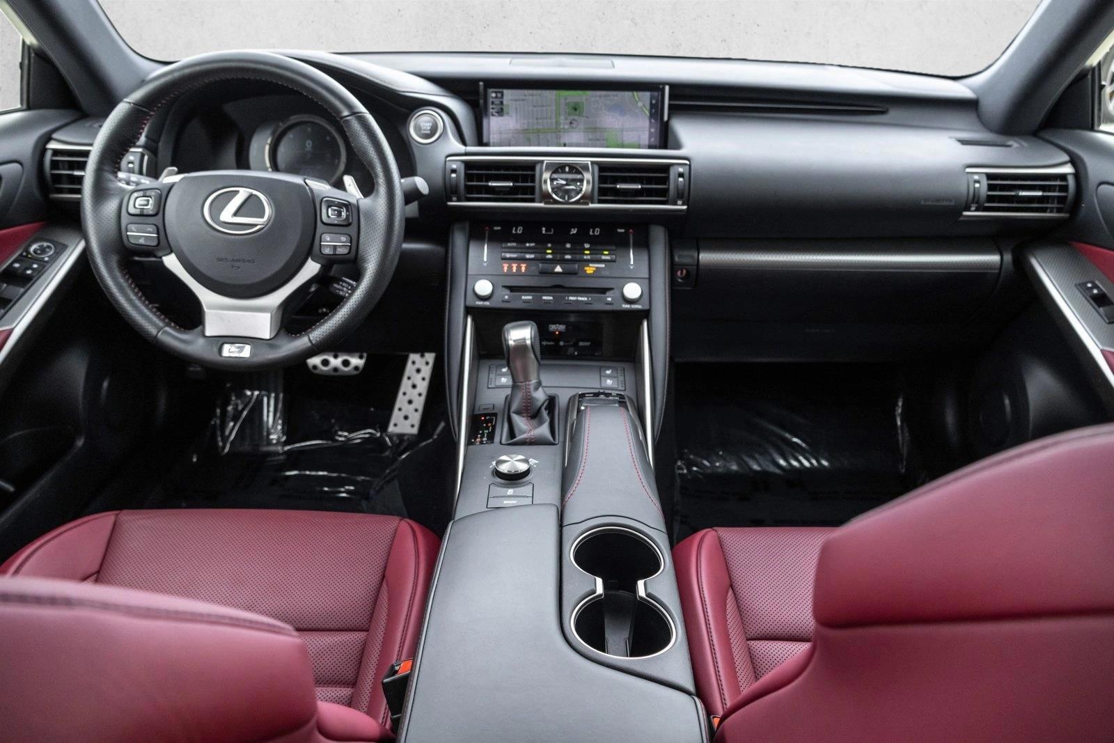 Thumbnail: 2018 Lexus IS - 4