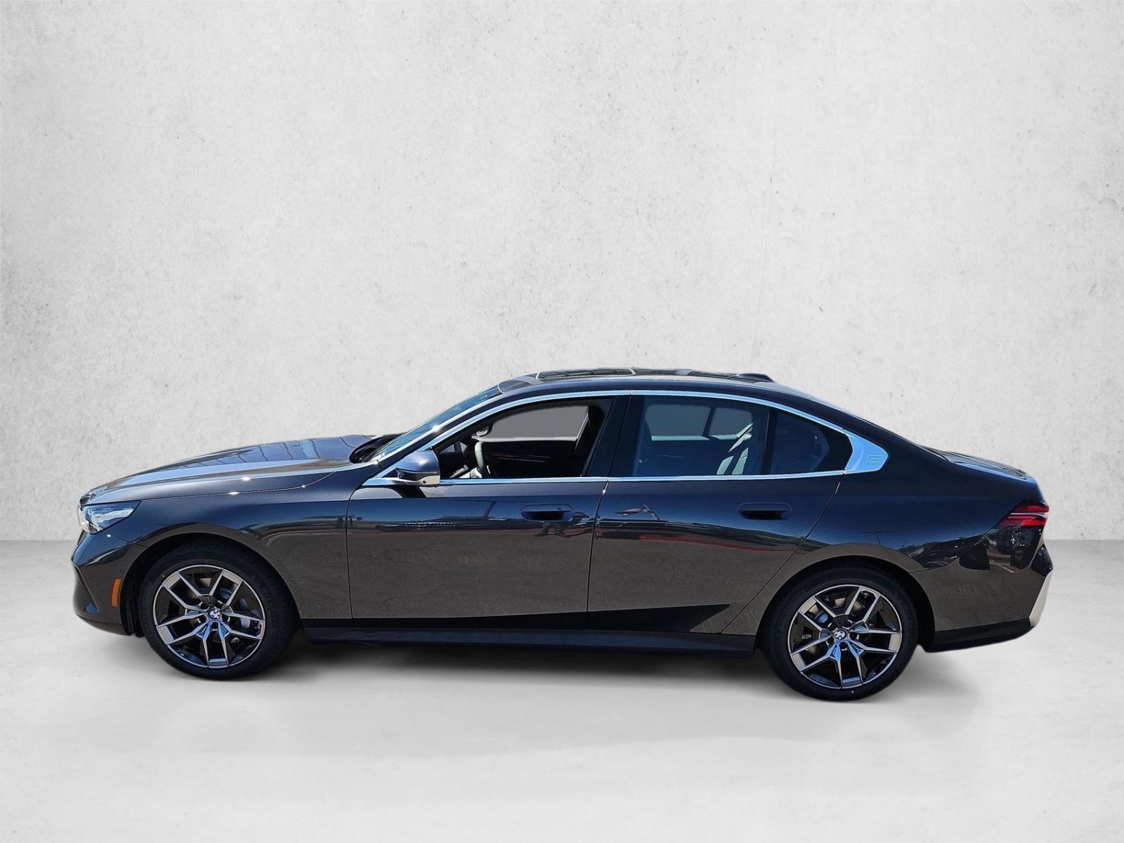 Thumbnail: 2027 BMW 5 Series - 2