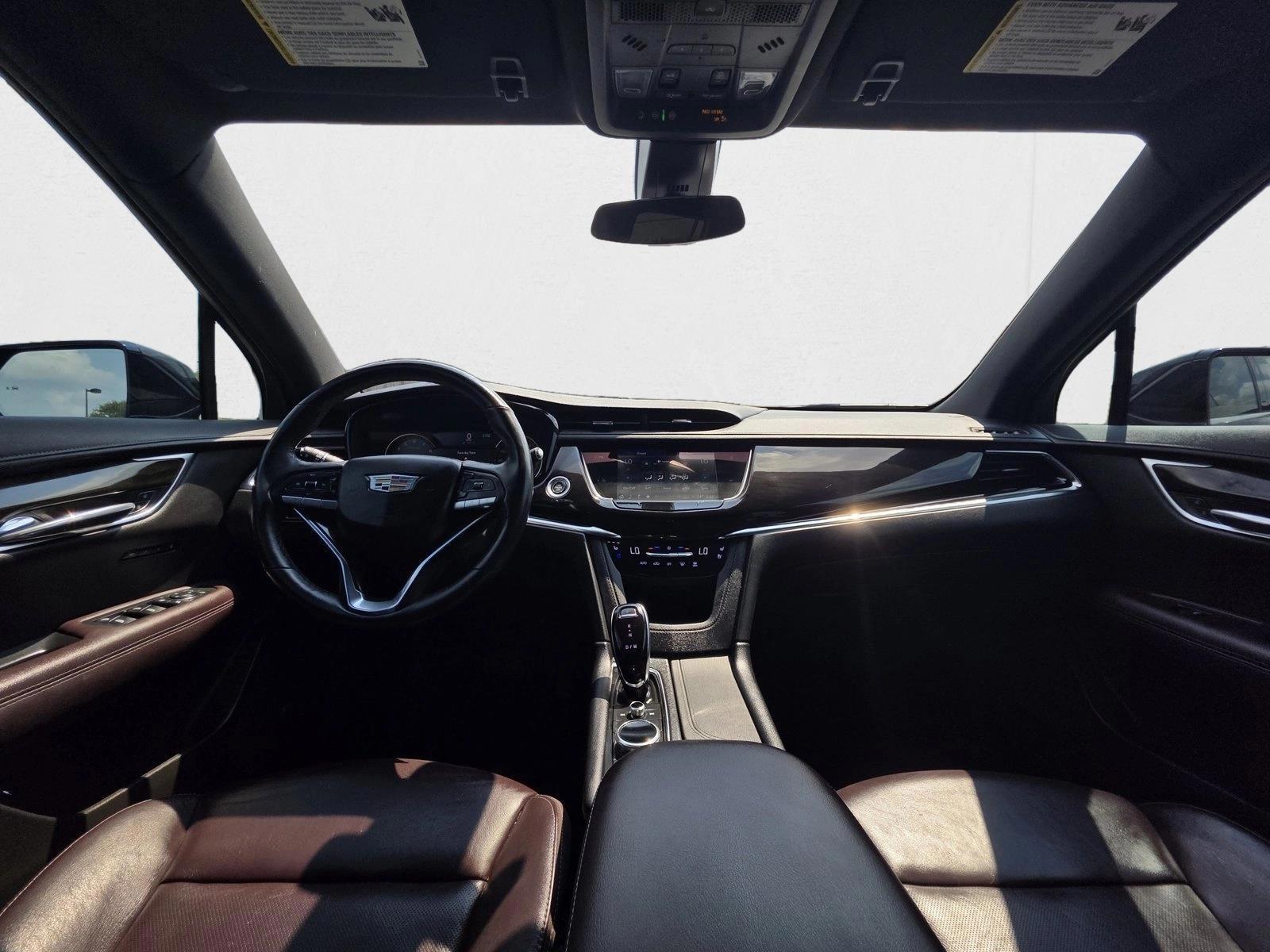 Thumbnail: 2022 Cadillac XT6 - 3