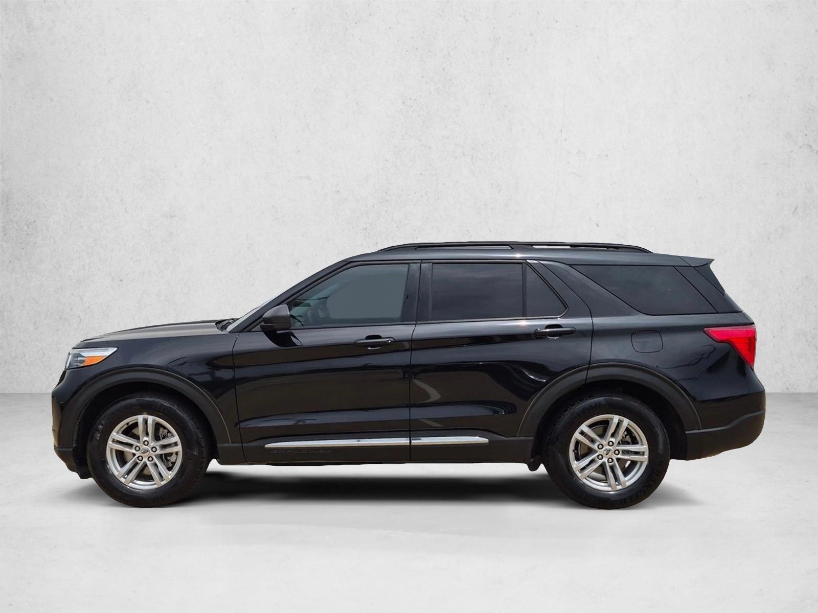 Thumbnail: 2022 Ford Explorer - 2