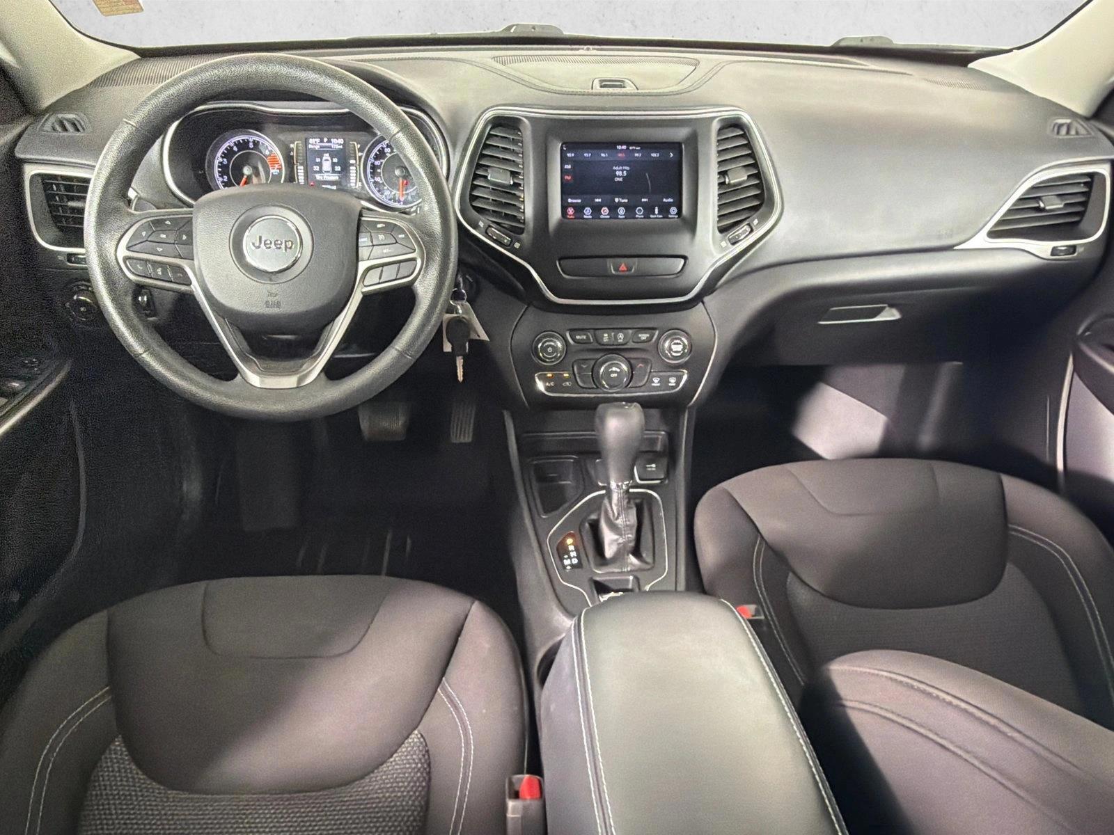 Thumbnail: 2019 Jeep Cherokee - 3