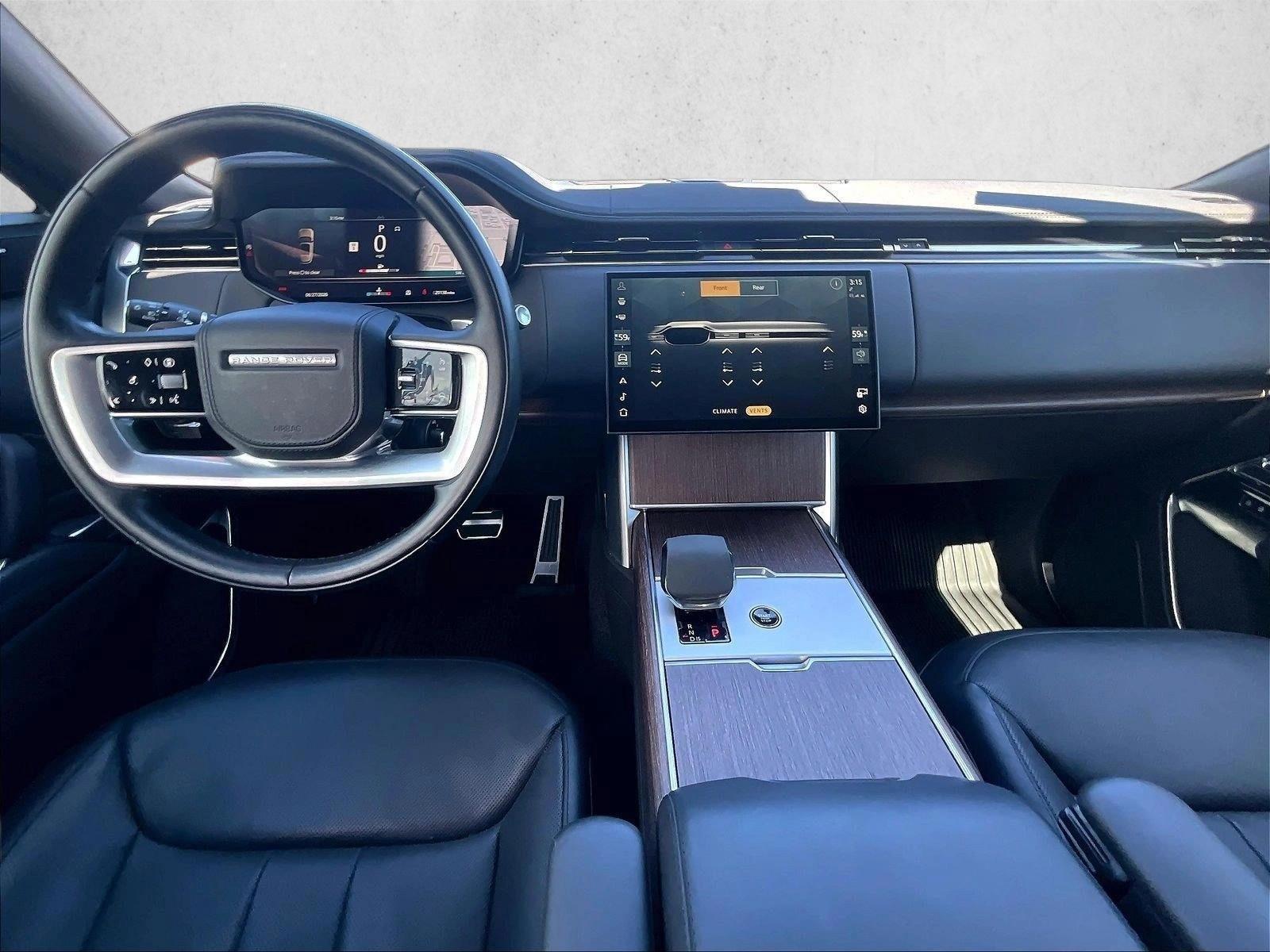 Thumbnail: 2024 Land Rover Range Rover - 4