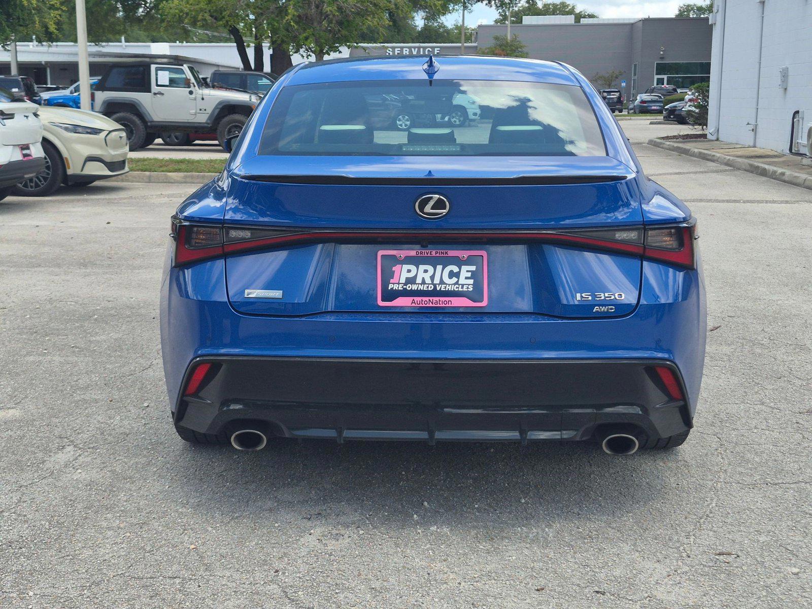 2021 Lexus IS