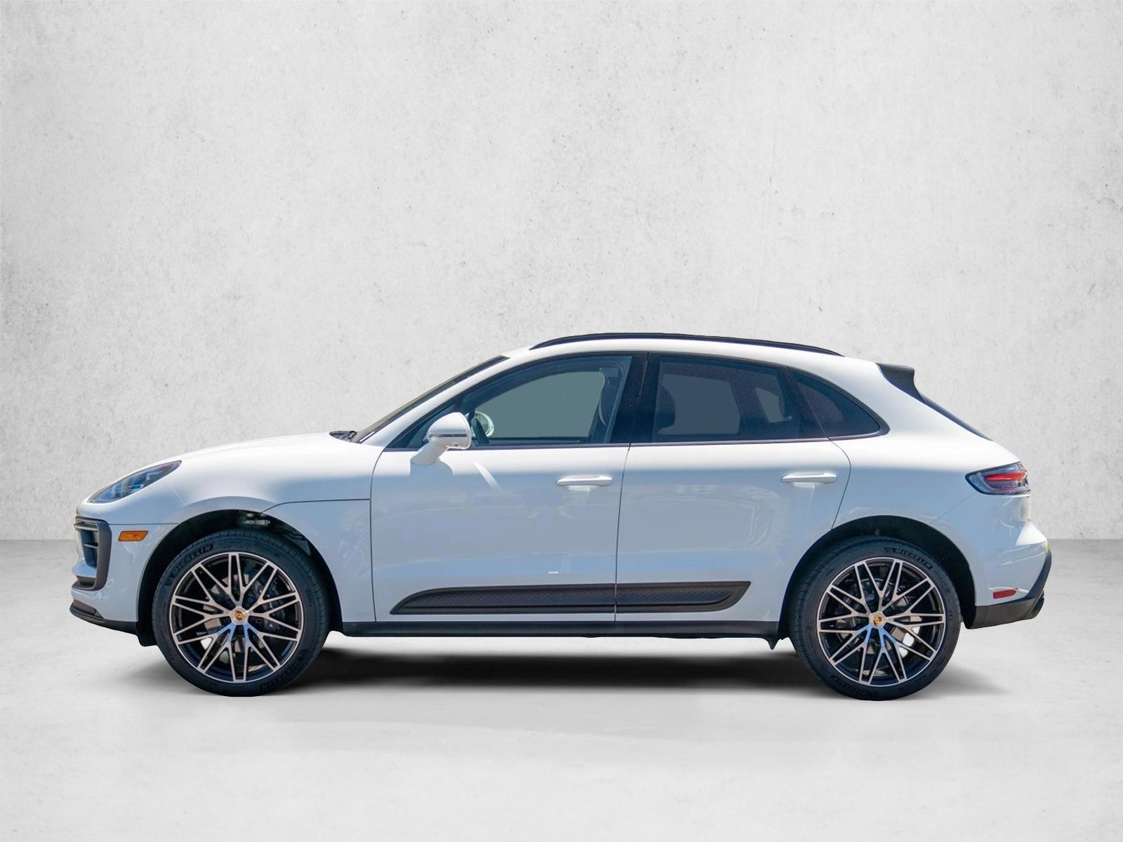 Thumbnail: 2026 Porsche Macan - 2