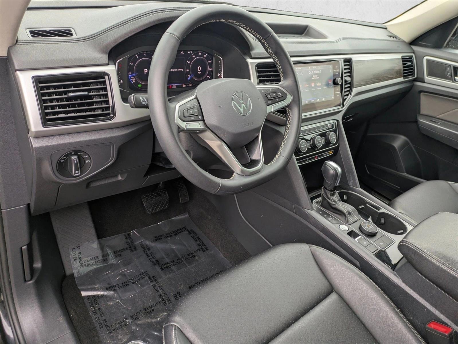 Thumbnail: 2023 Volkswagen Atlas - 3
