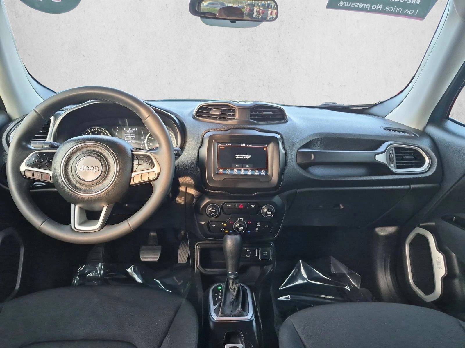 Thumbnail: 2019 Jeep Renegade - 3