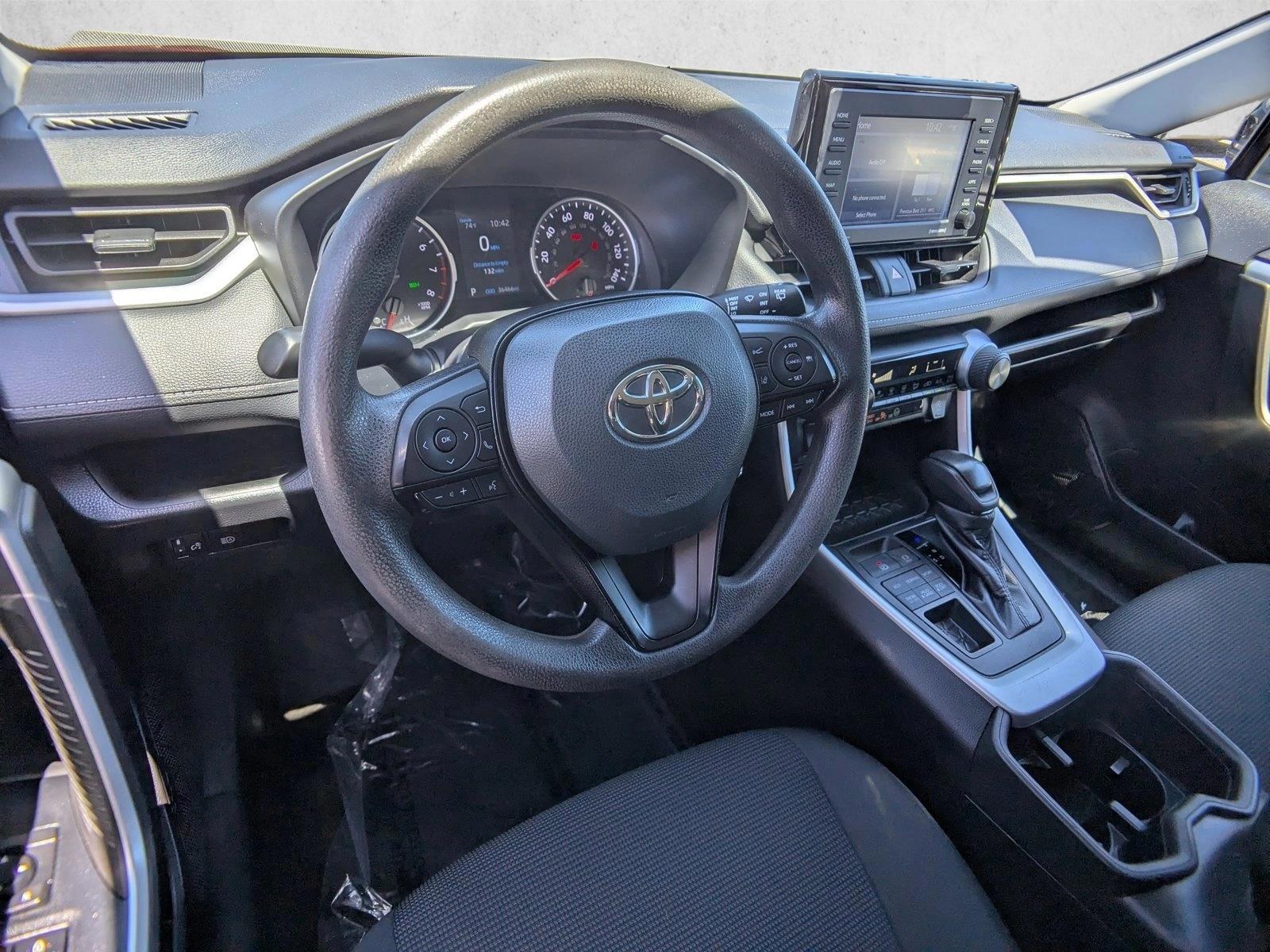 Thumbnail: 2022 Toyota RAV4 - 3