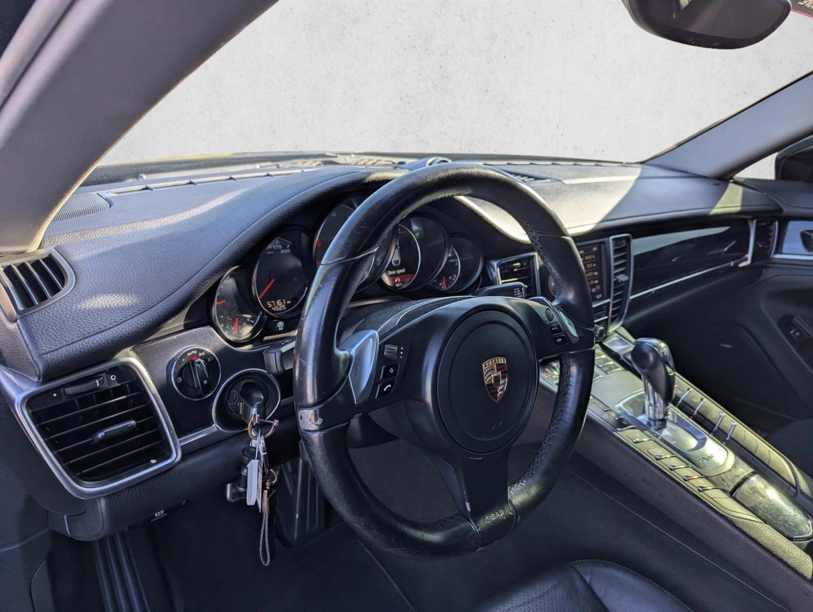 Thumbnail: 2010 Porsche Panamera - 3