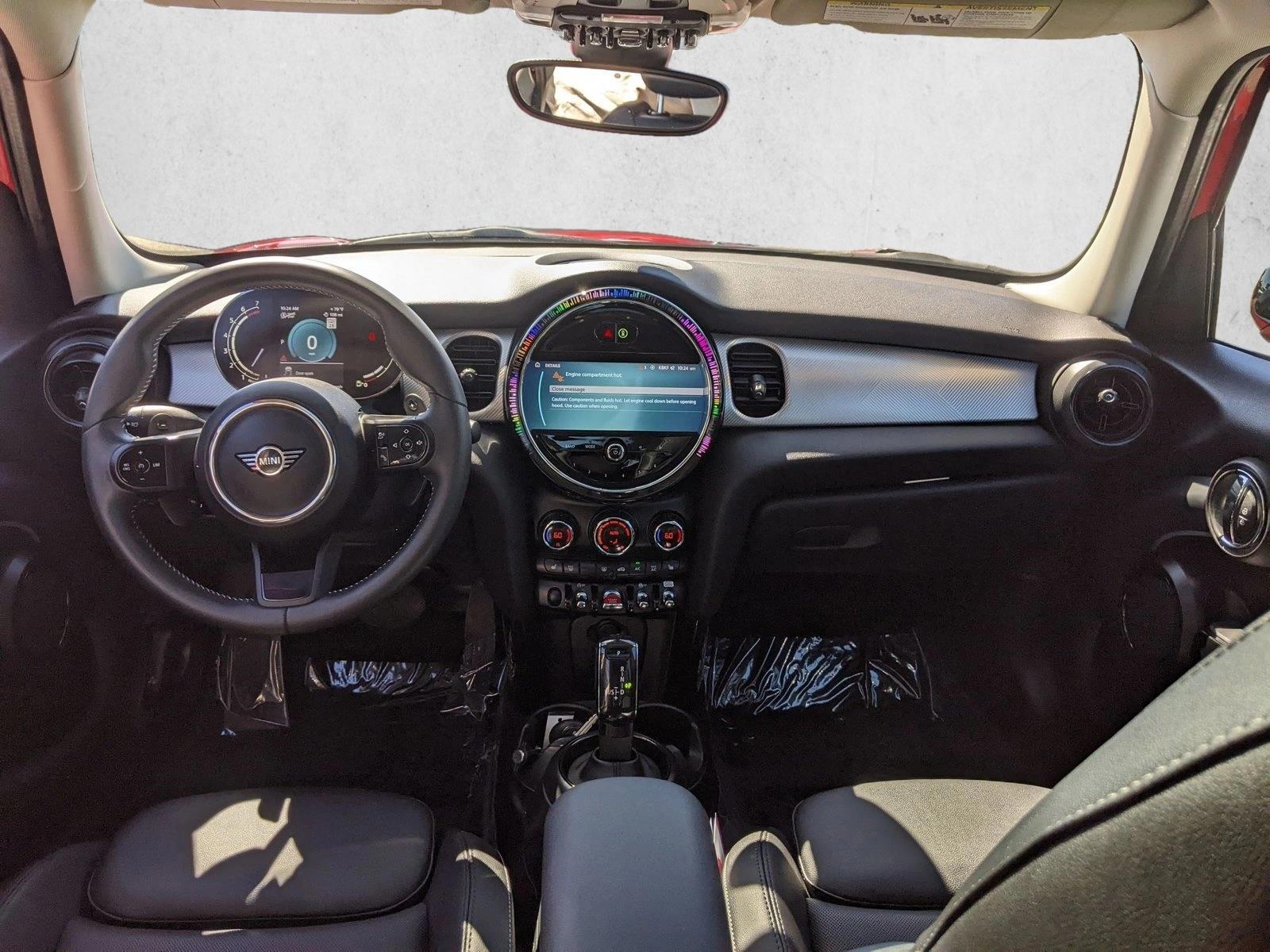 Thumbnail: 2024 MINI Cooper Hardtop - 3