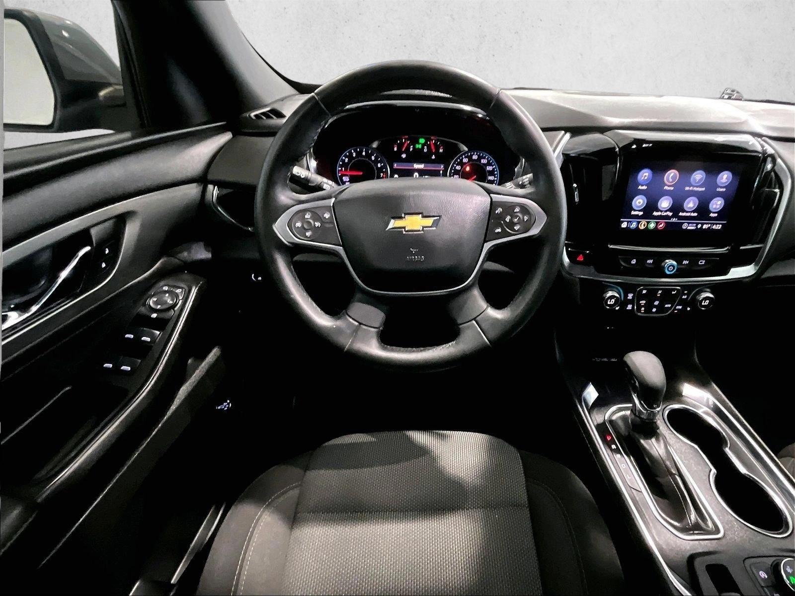 Thumbnail: 2023 Chevrolet Traverse - 3