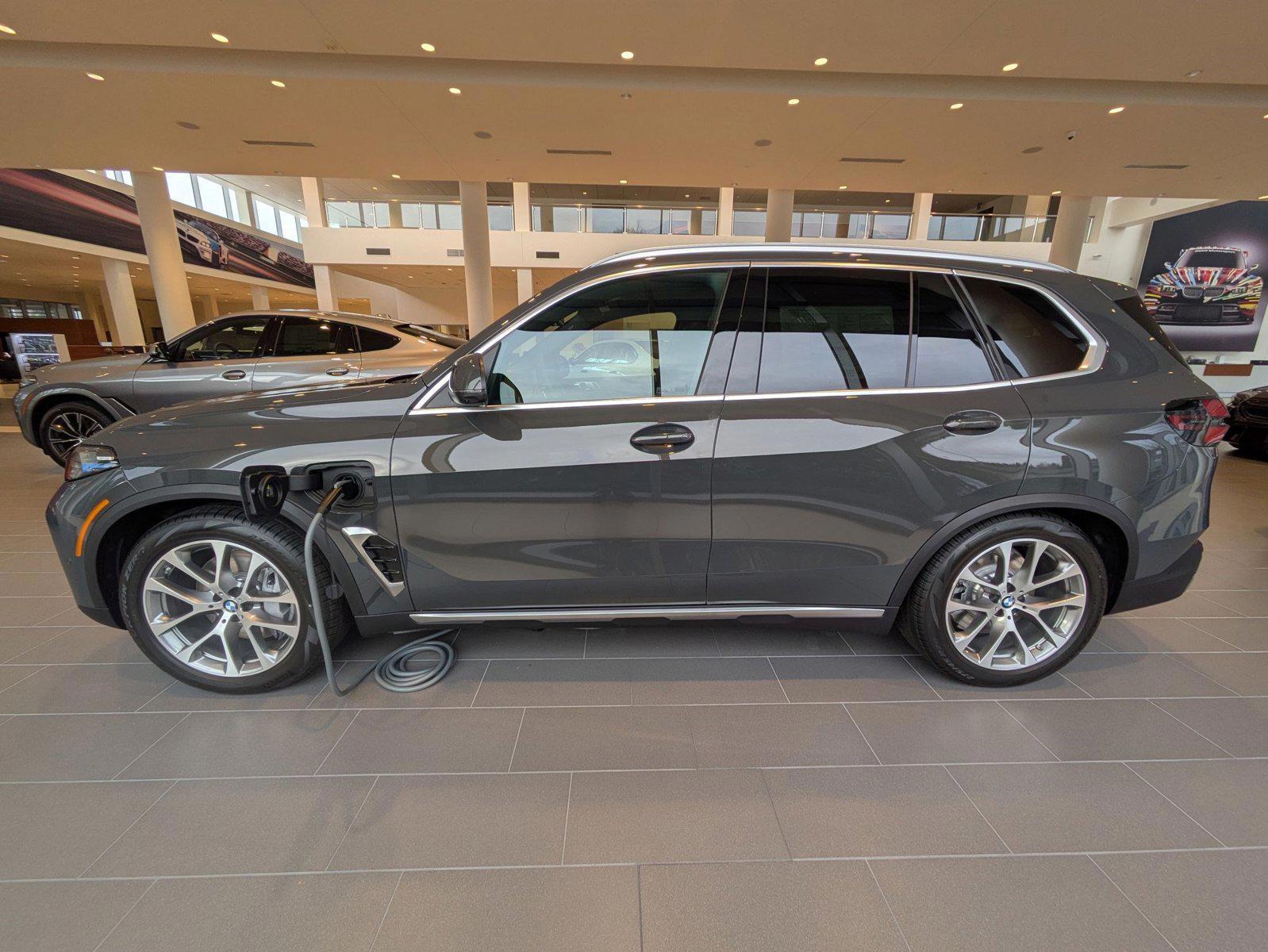2026 BMW X5 50e - Photo 9