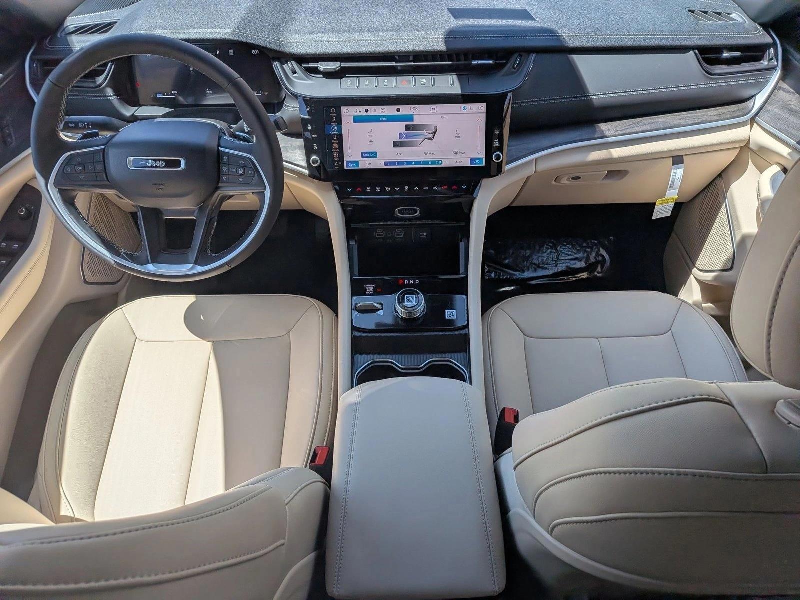 Thumbnail: 2026 Jeep Grand Cherokee L - 3