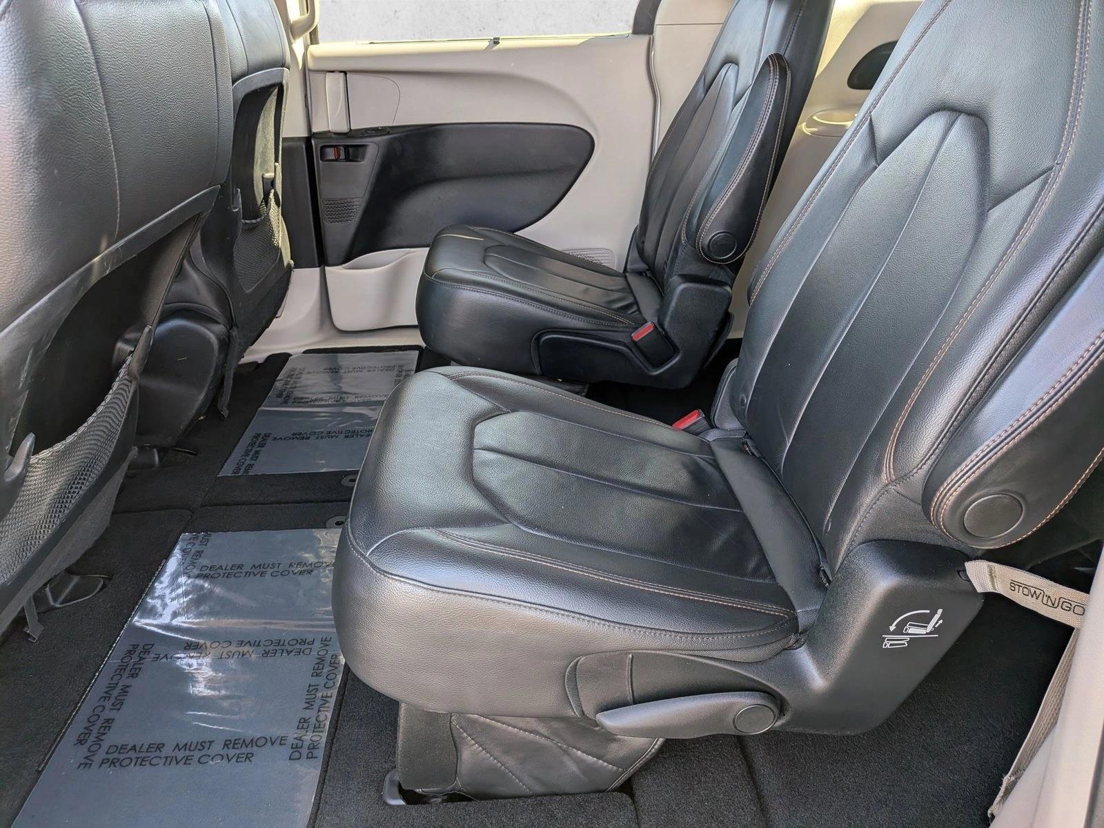 2017 Chrysler Pacifica Touring-L - Photo 25