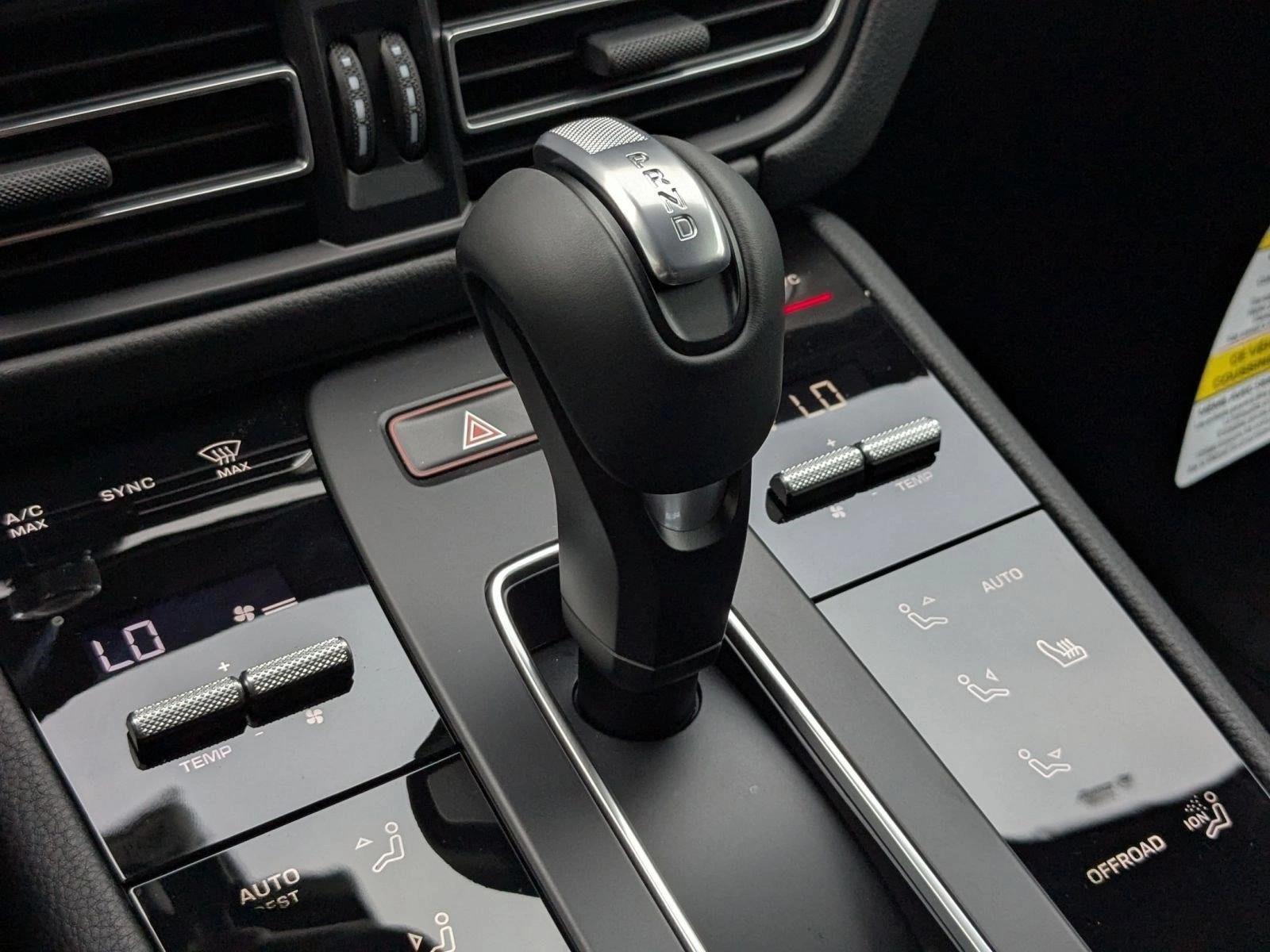 2026 Porsche Macan Base - Photo 20