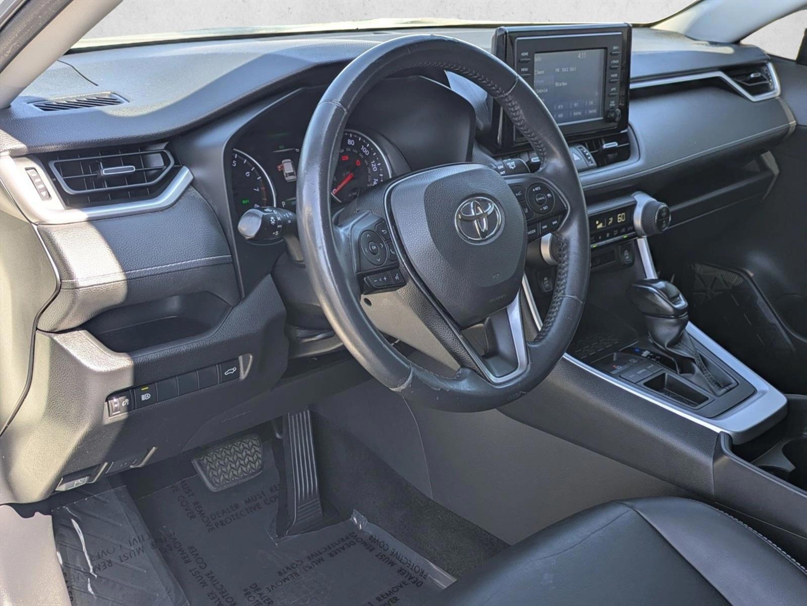 Thumbnail: 2021 Toyota RAV4 - 3