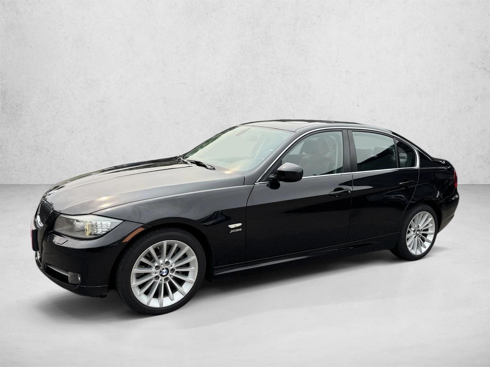 Thumbnail: 2011 BMW 3 Series - 1