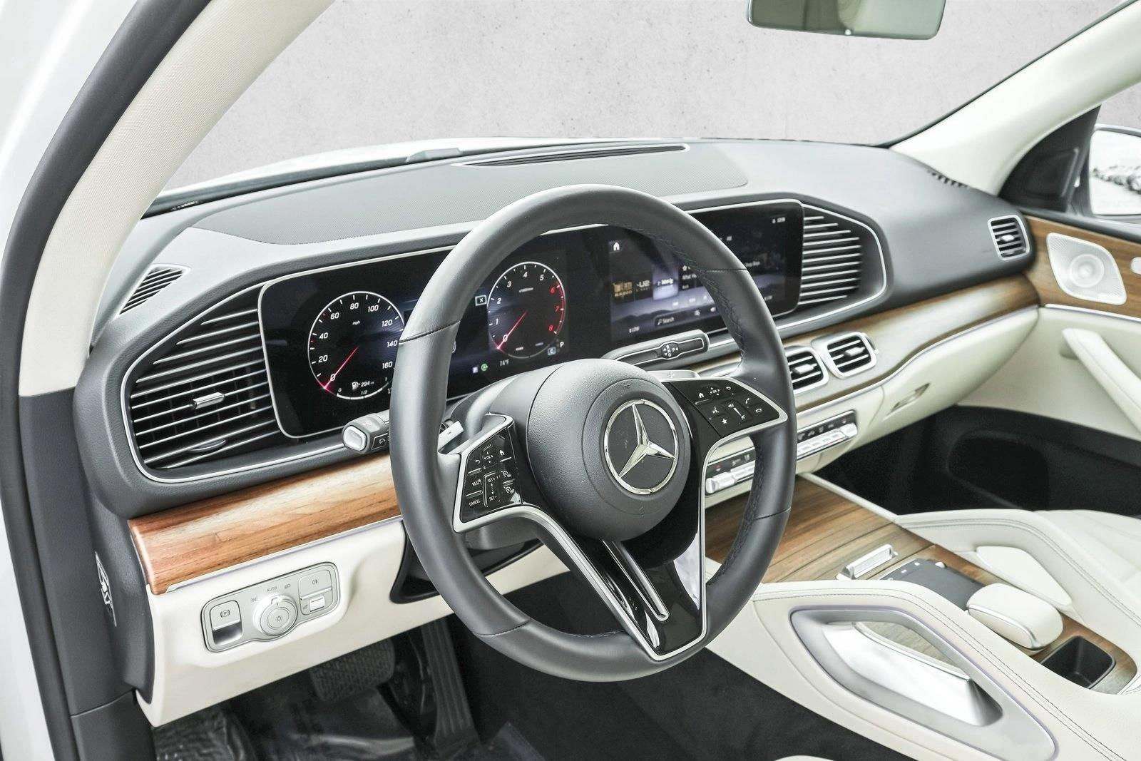 Thumbnail: 2026 Mercedes-Benz GLE - 3