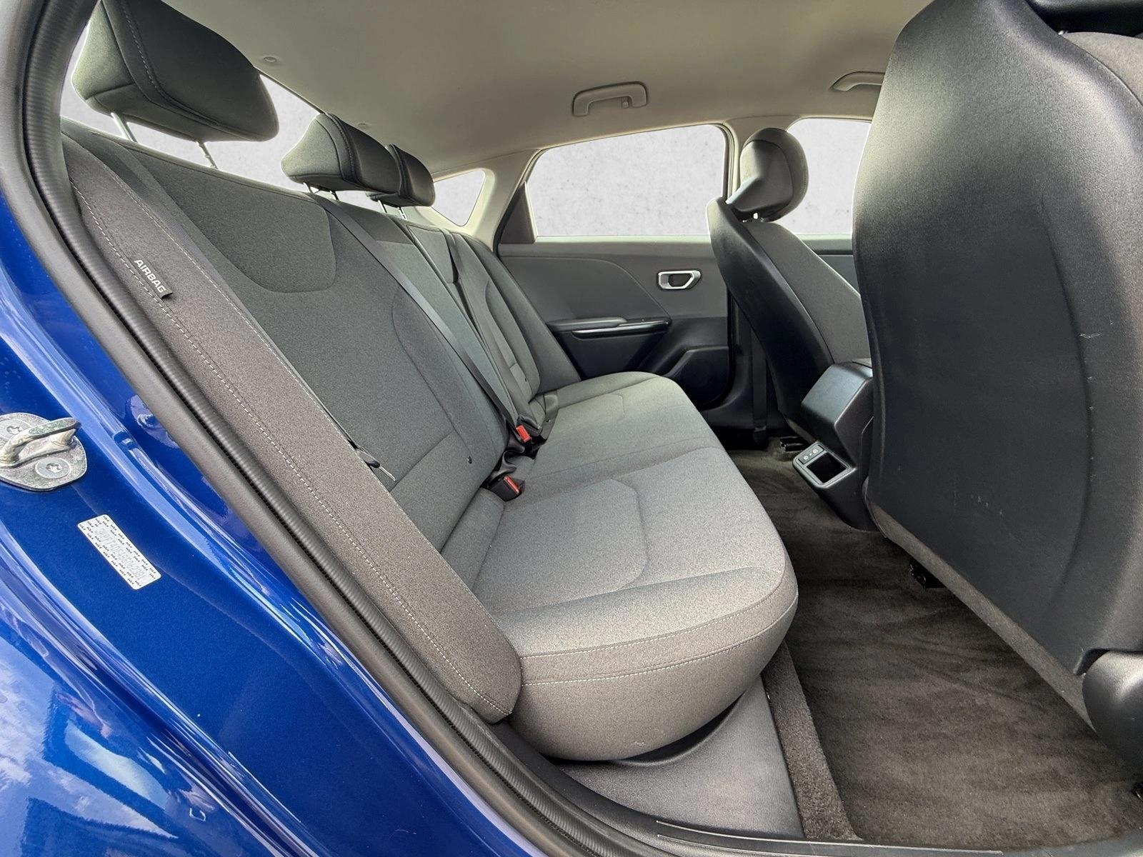 2025 Kia K4 LXS - Photo 23