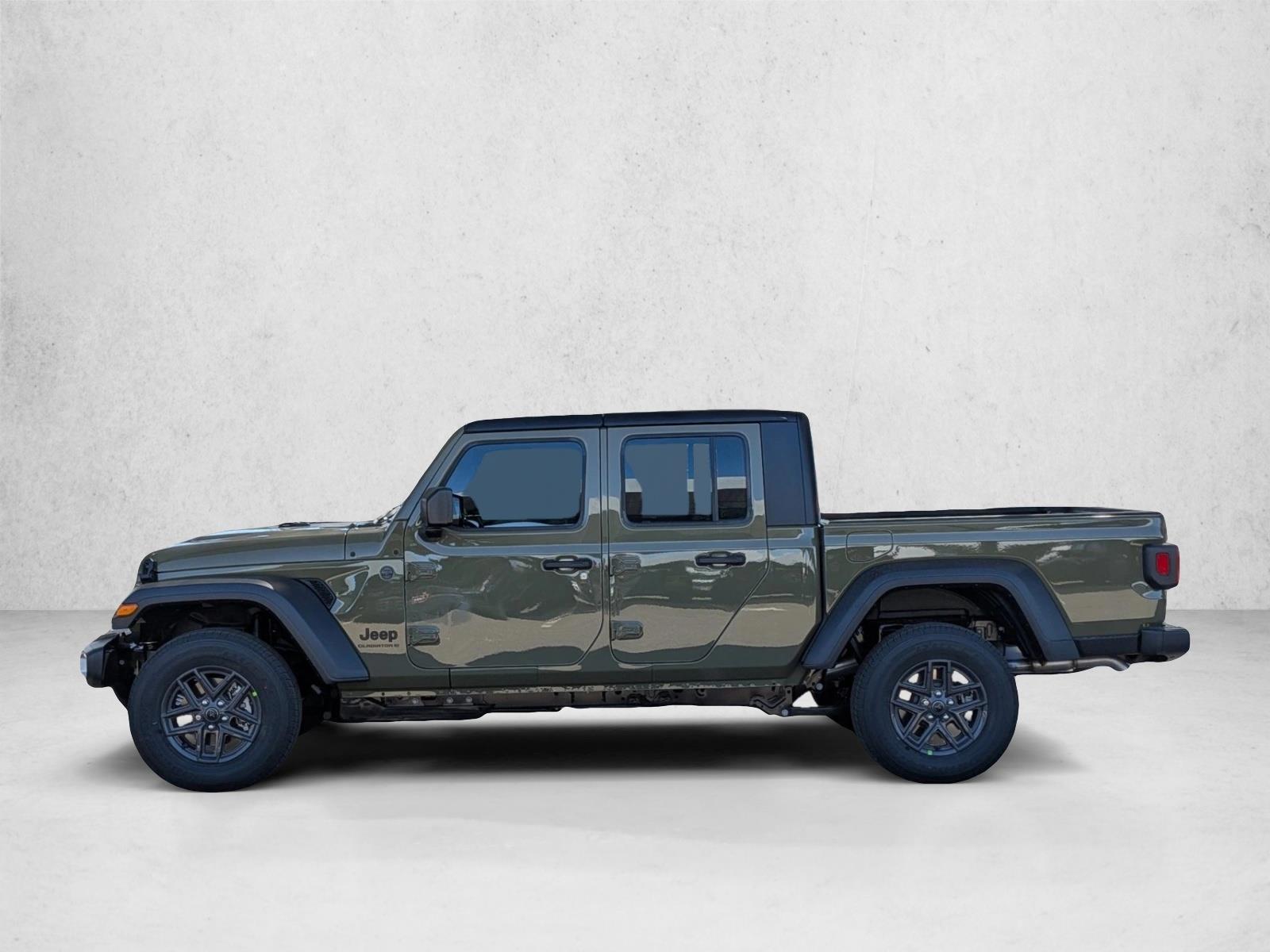 Thumbnail: 2026 Jeep Gladiator - 2