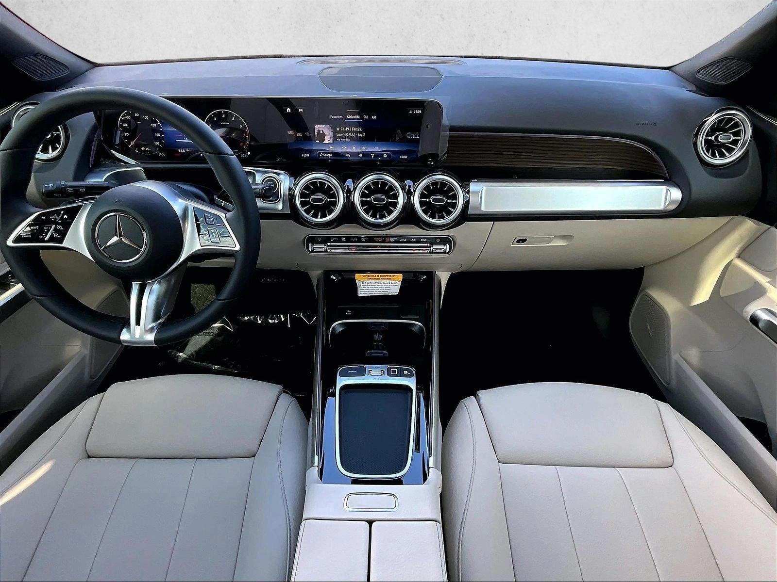 Thumbnail: 2026 Mercedes-Benz GLB - 3