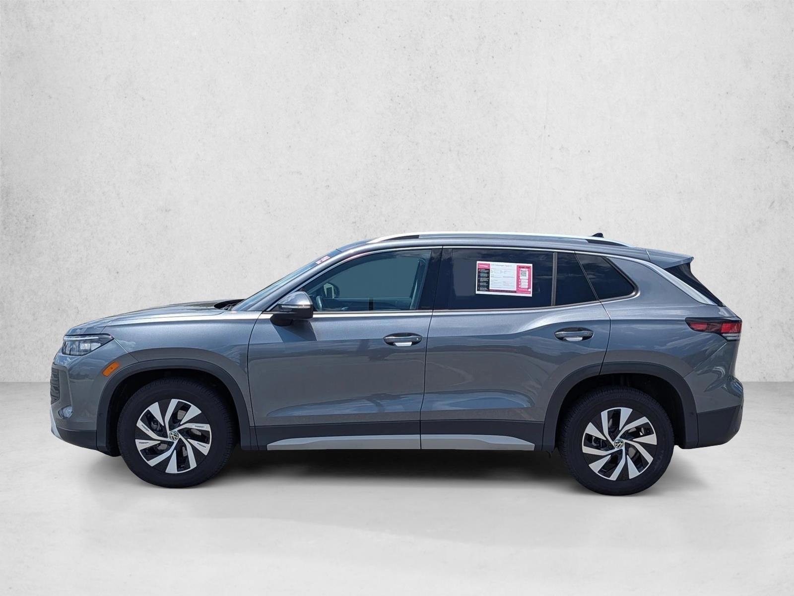 Thumbnail: 2025 Volkswagen Tiguan - 2