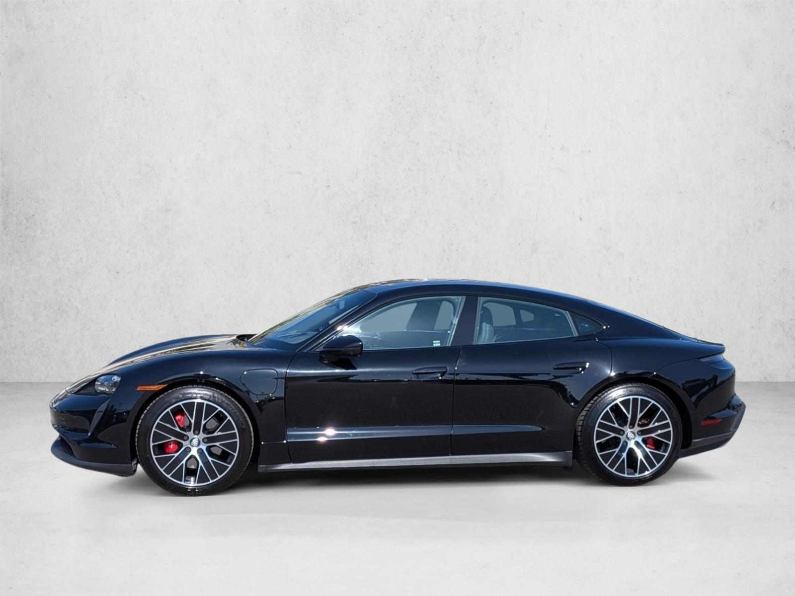 Thumbnail: 2021 Porsche Taycan - 3