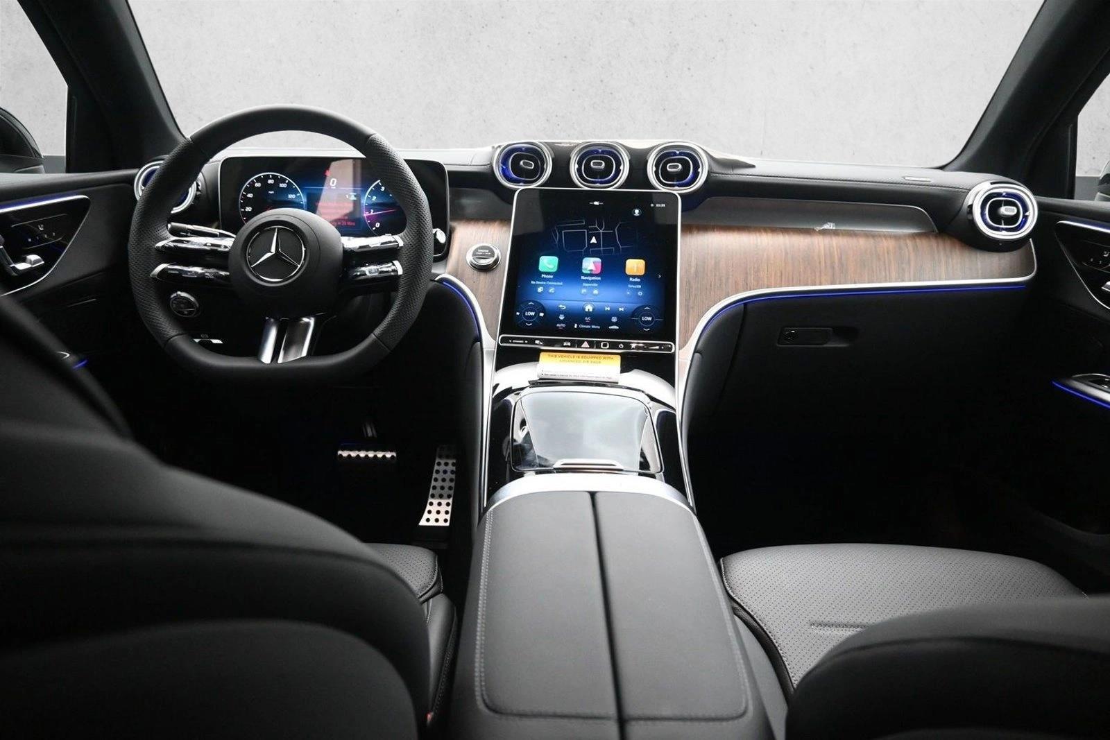 Thumbnail: 2027 Mercedes-Benz GLC - 3
