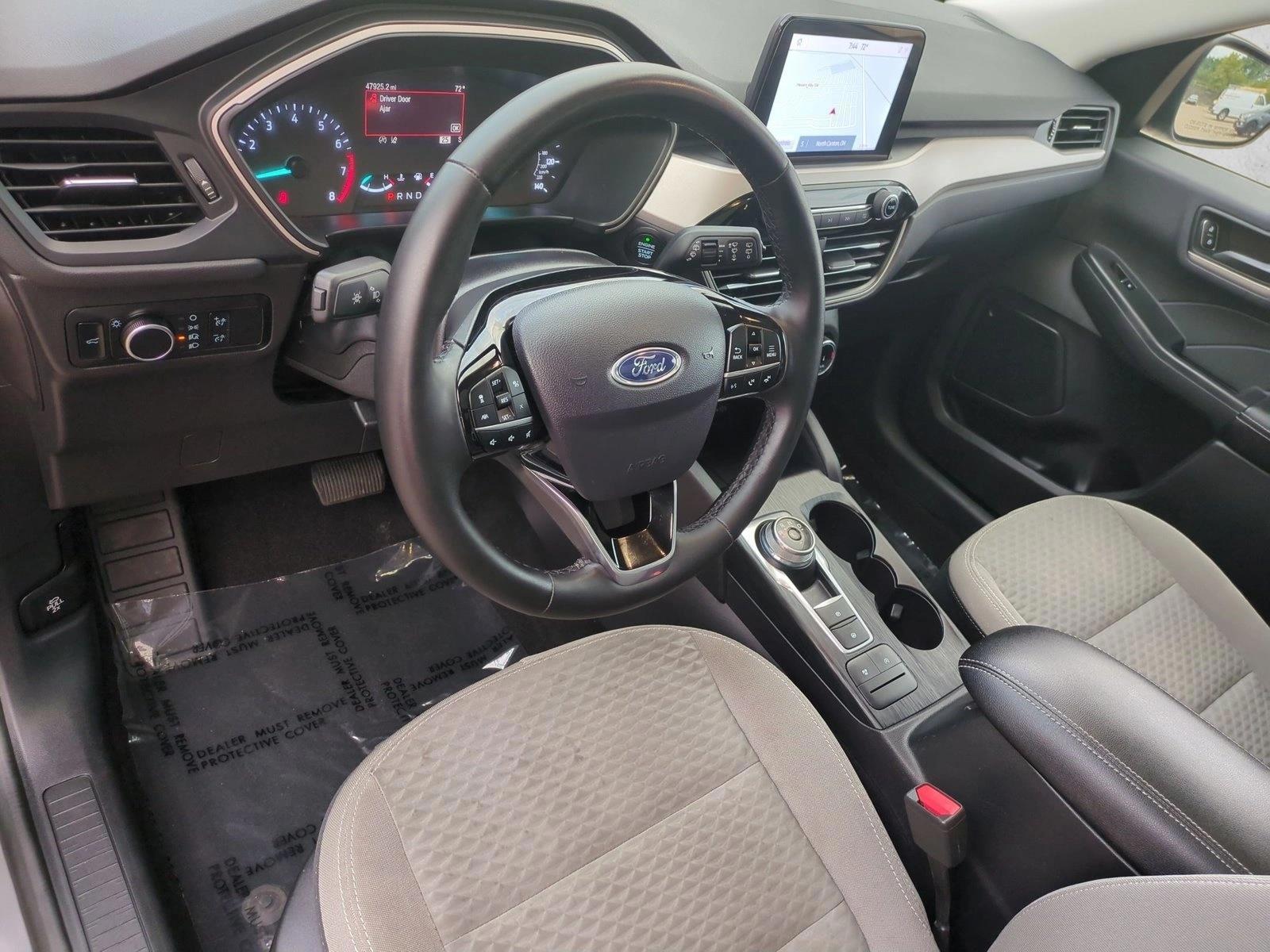 Thumbnail: 2022 Ford Escape - 3