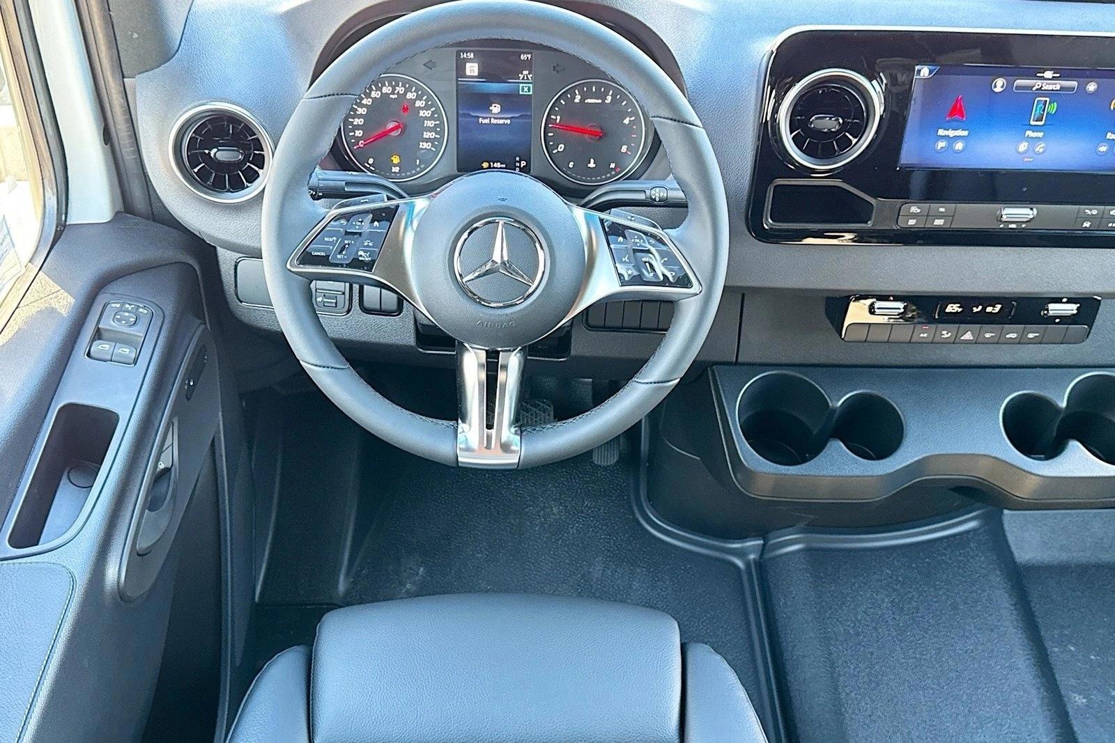 Thumbnail: 2026 Mercedes-Benz Sprinter - 3