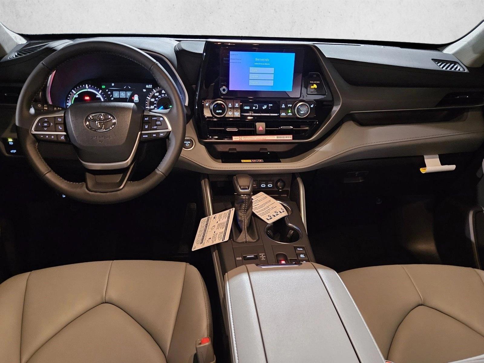 Thumbnail: 2026 Toyota Highlander - 3