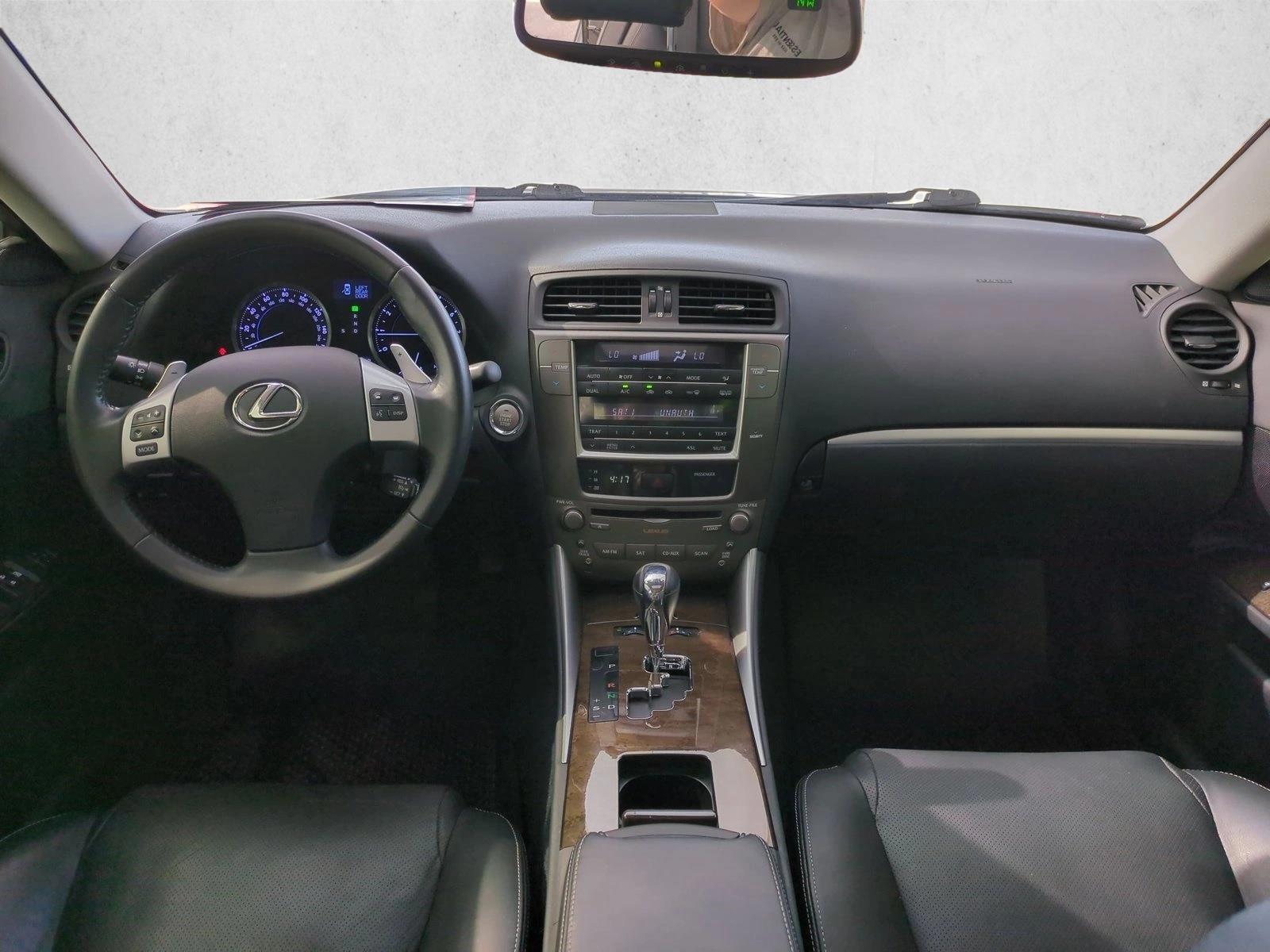 Thumbnail: 2013 Lexus IS - 3