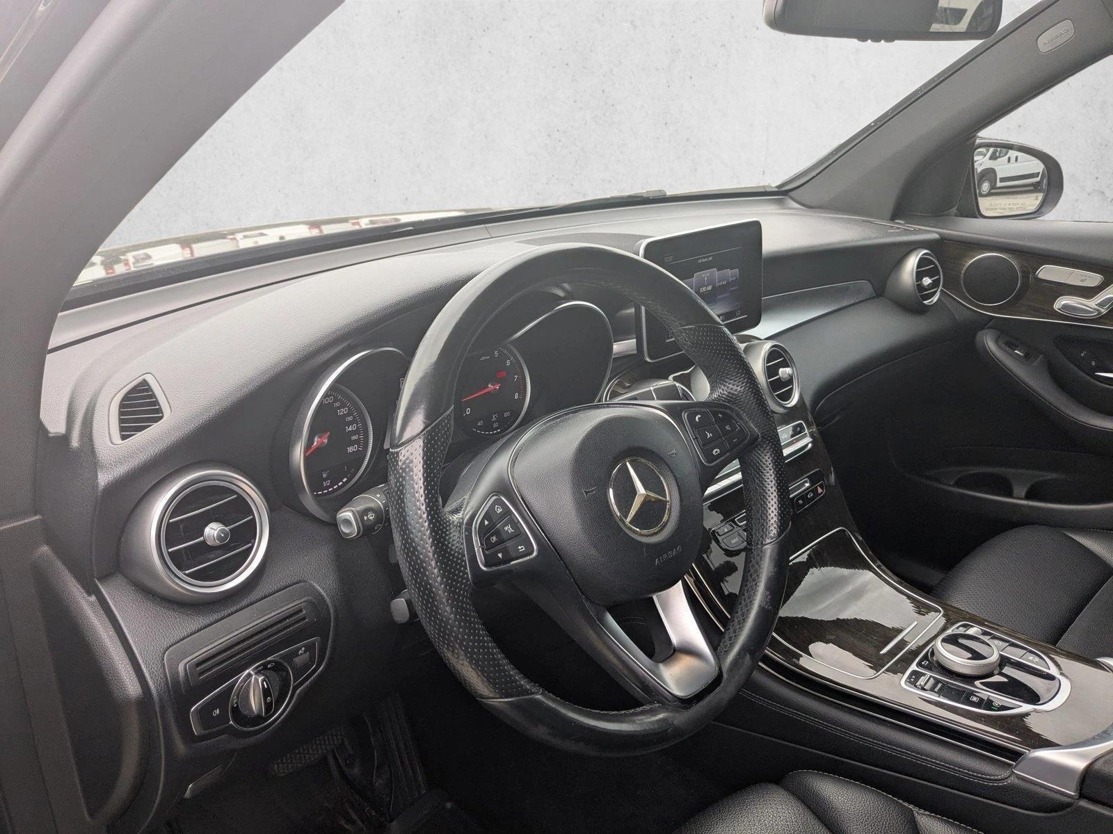 Thumbnail: 2017 Mercedes-Benz GLC - 3